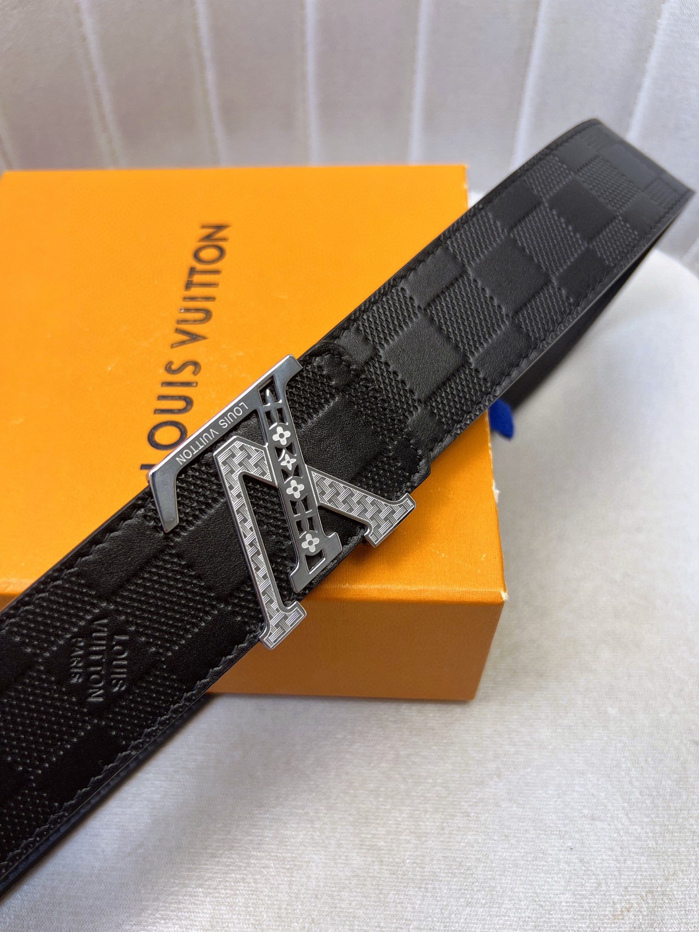 Luxury LV Belt with Gold Knitted Original Leather Custom Purchase Details - 图片 4