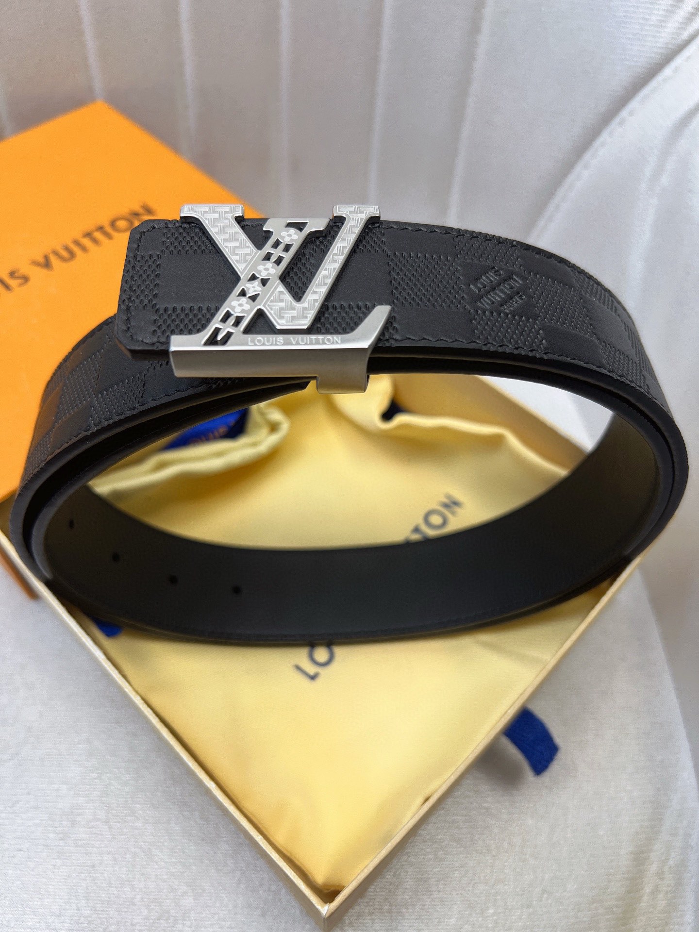 Luxury LV Belt with Gold Knitted Original Leather Custom Purchase Details