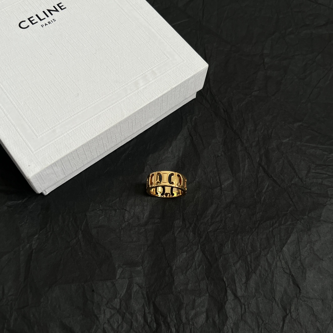 “CELINE News: Chic Fashion with Artistic Personality, Featuring Calkey Turning Door” - 图片 1