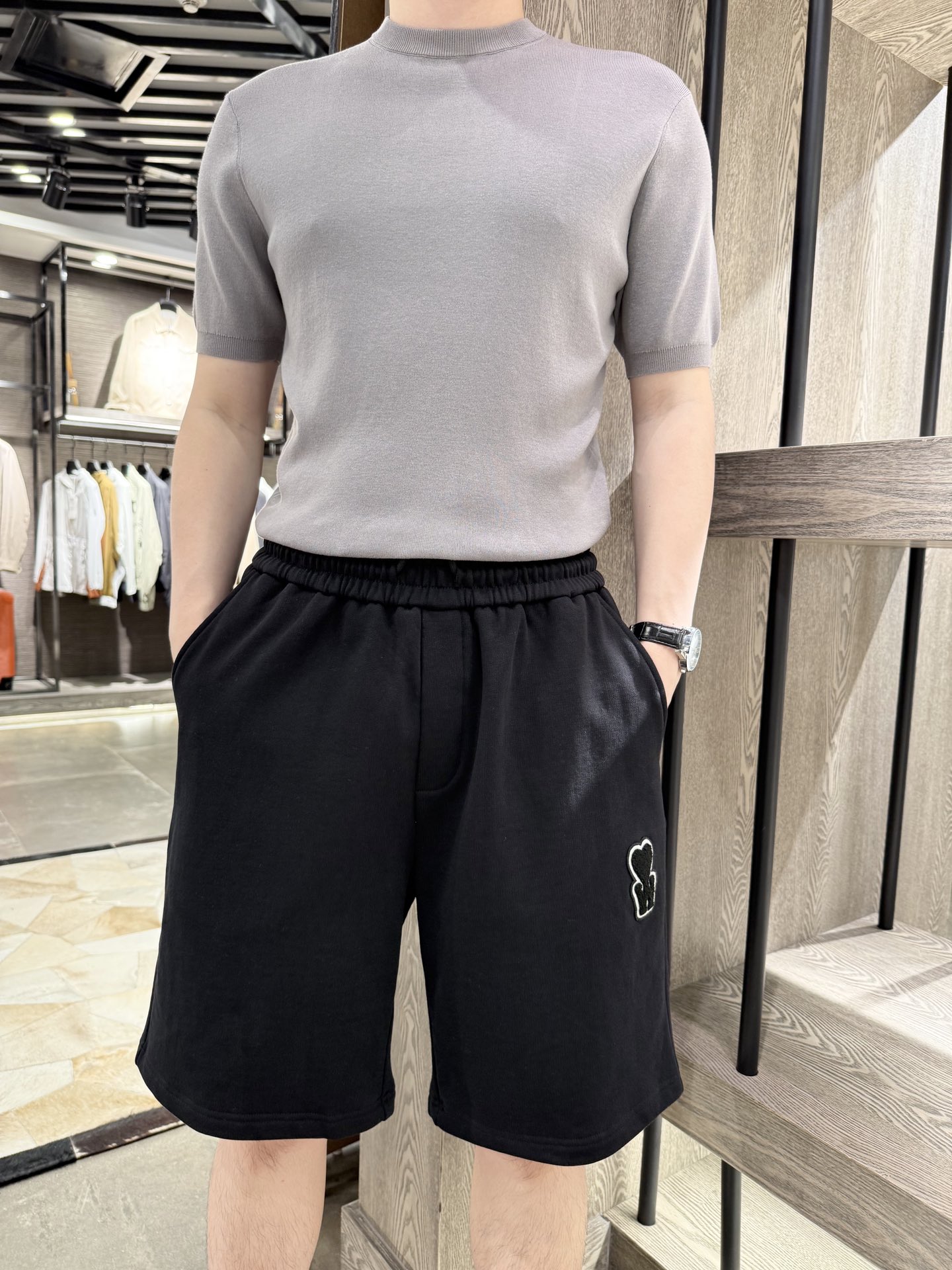 NO:438088,AMI-summer pure cotton shorts, selected 360g pure cotton terry fabric, full of texture, exquisite towel embroidery embellishment, loose style, easy to create fashionable and casual style, S-2XL (model 180/140 wears M, with Hong Kong Lane Crawford gift box packaging), shorts, alexander wang19860909AMI-夏季纯棉短裤,甄选360g纯棉毛圈面料,质感满满,精美毛巾绣花点缀,搭配宽松版型,轻松打造时尚休闲造型,码数S-2XL（模特180/140穿M,配香港连卡佛礼盒包装）,,shorts,alexander wang,Men's clothing