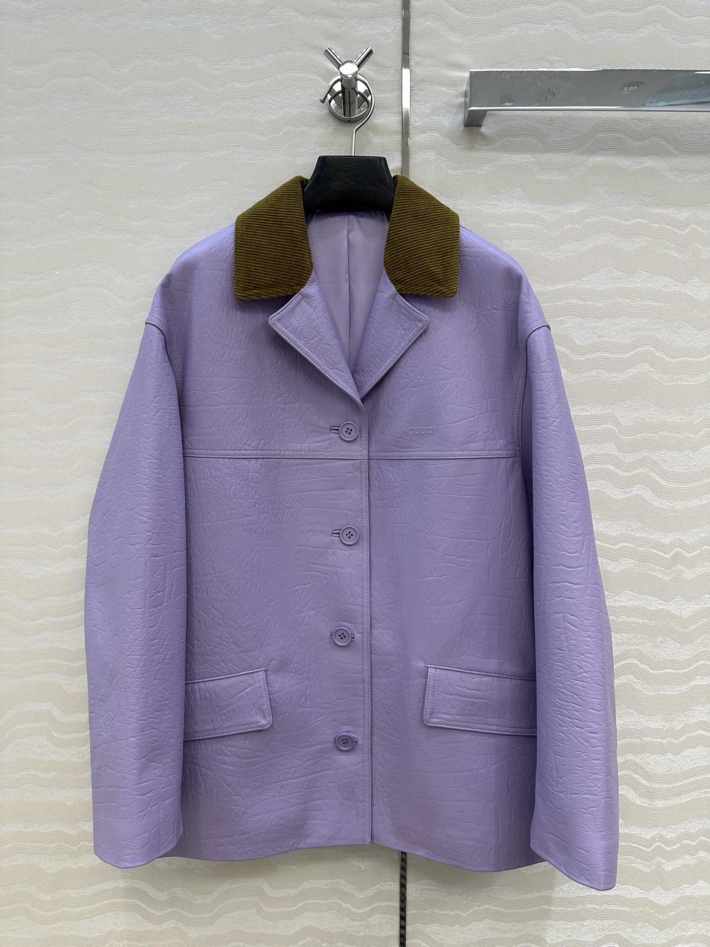 High-End Female Outfit P2208: Premium Quality, Custom-Made Sheep Skin, Retro Style - 图片 1