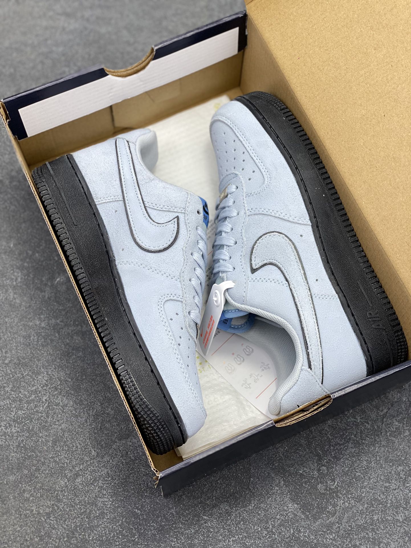 图片[9]-Nike Air Force 1 Low 军械蓝 空军一号低帮运动休闲板鞋 原楦头原纸板 打造纯正空军版型#专注外贸渠道 全掌内置蜂窝气垫 #原盒配件 原厂中底钢印、拉帮完美 货号：HQ1966-400 尺码：36 36.5 37.5 38 38.5 39 40 40.5 41 42 42.5 43 44 44.5 45-选品中心