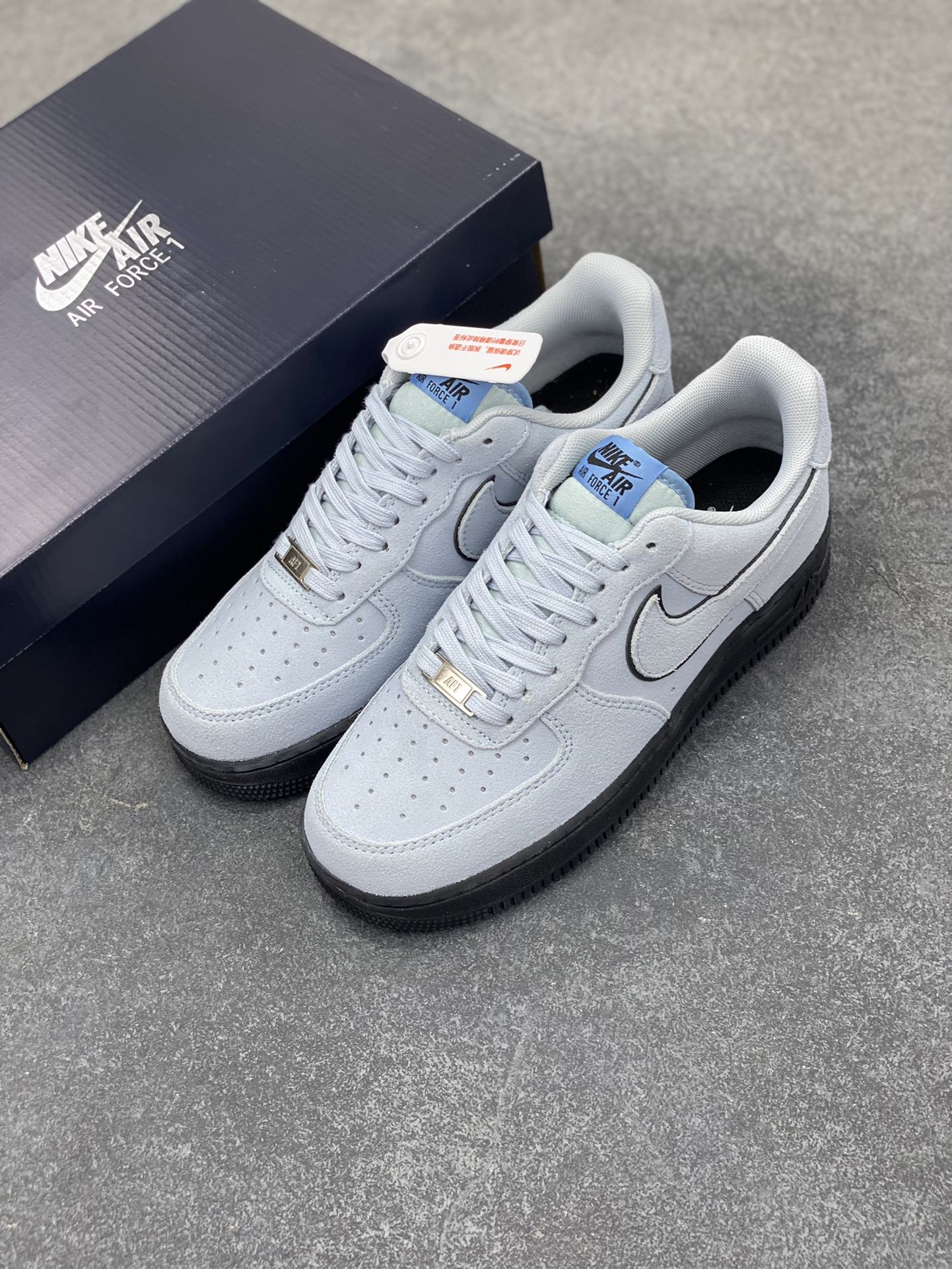 图片[8]-Nike Air Force 1 Low 军械蓝 空军一号低帮运动休闲板鞋 原楦头原纸板 打造纯正空军版型#专注外贸渠道 全掌内置蜂窝气垫 #原盒配件 原厂中底钢印、拉帮完美 货号：HQ1966-400 尺码：36 36.5 37.5 38 38.5 39 40 40.5 41 42 42.5 43 44 44.5 45-选品中心