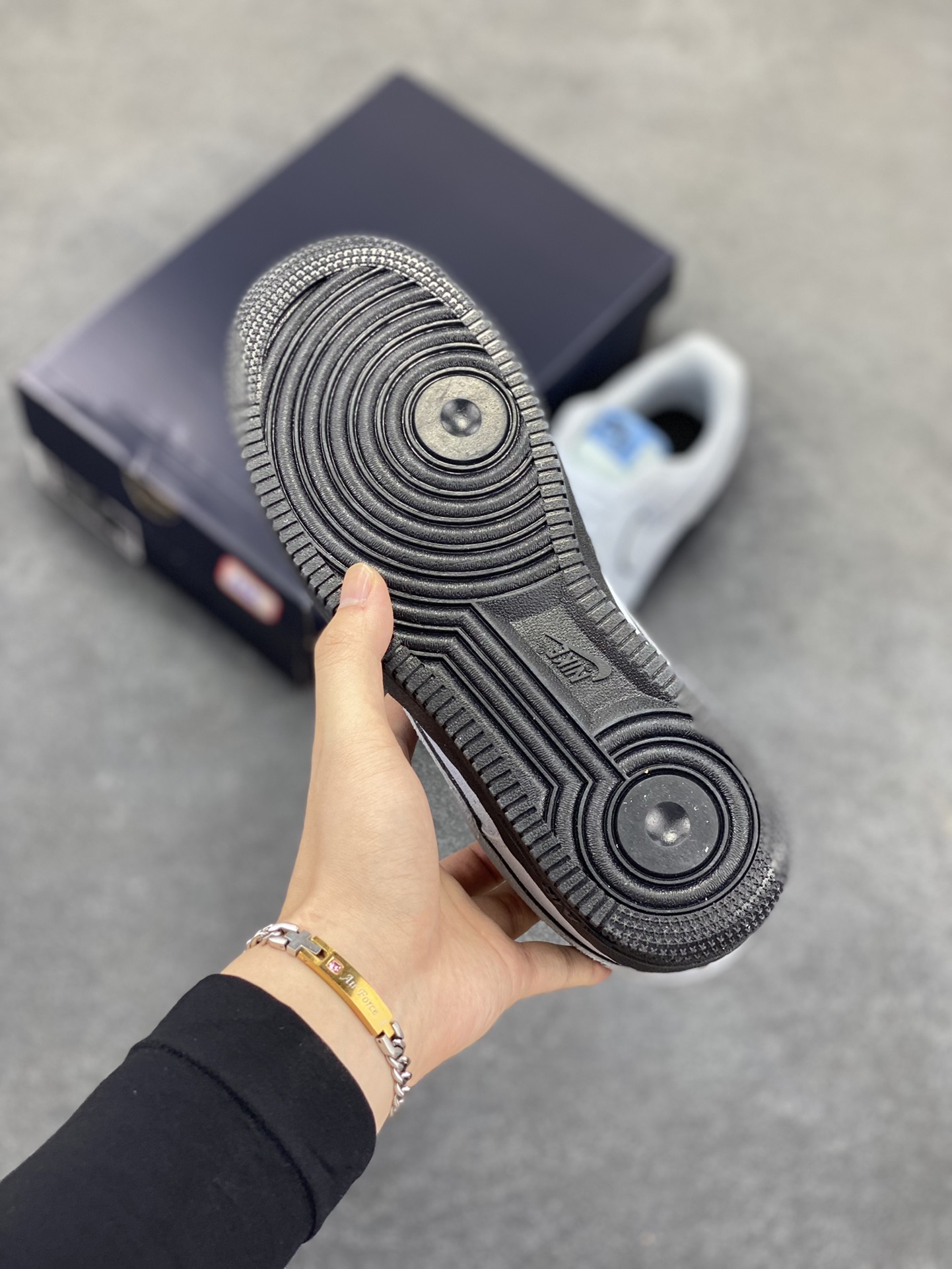 图片[5]-Nike Air Force 1 Low 军械蓝 空军一号低帮运动休闲板鞋 原楦头原纸板 打造纯正空军版型#专注外贸渠道 全掌内置蜂窝气垫 #原盒配件 原厂中底钢印、拉帮完美 货号：HQ1966-400 尺码：36 36.5 37.5 38 38.5 39 40 40.5 41 42 42.5 43 44 44.5 45-选品中心