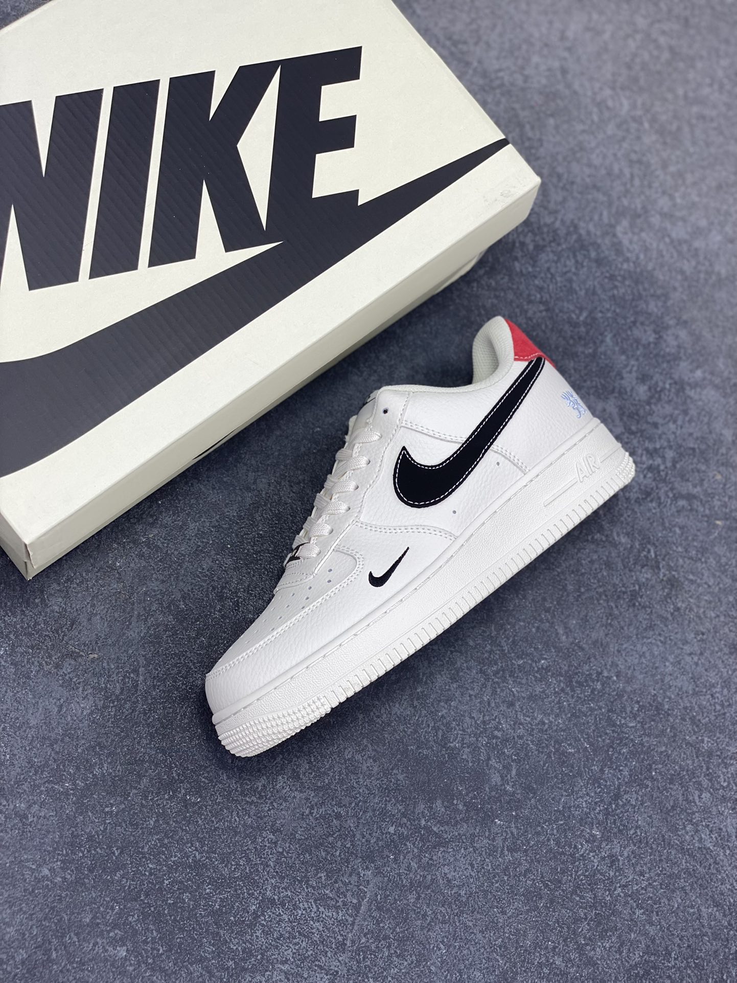 图片[7]-NIke Air Force 1 \’07 Low “發”空军一号 低帮 运动鞋 休闲鞋 折边针车 工艺难度大 原楦头原纸板 原装鞋盒 定制五金配件 内置全掌气垫 原厂鞋底 货号：CS5288-025 尺码：36 36.5 37.5 38 38.5 39 40 40.5 41 42 42.5 43 44 44.5 45-选品中心