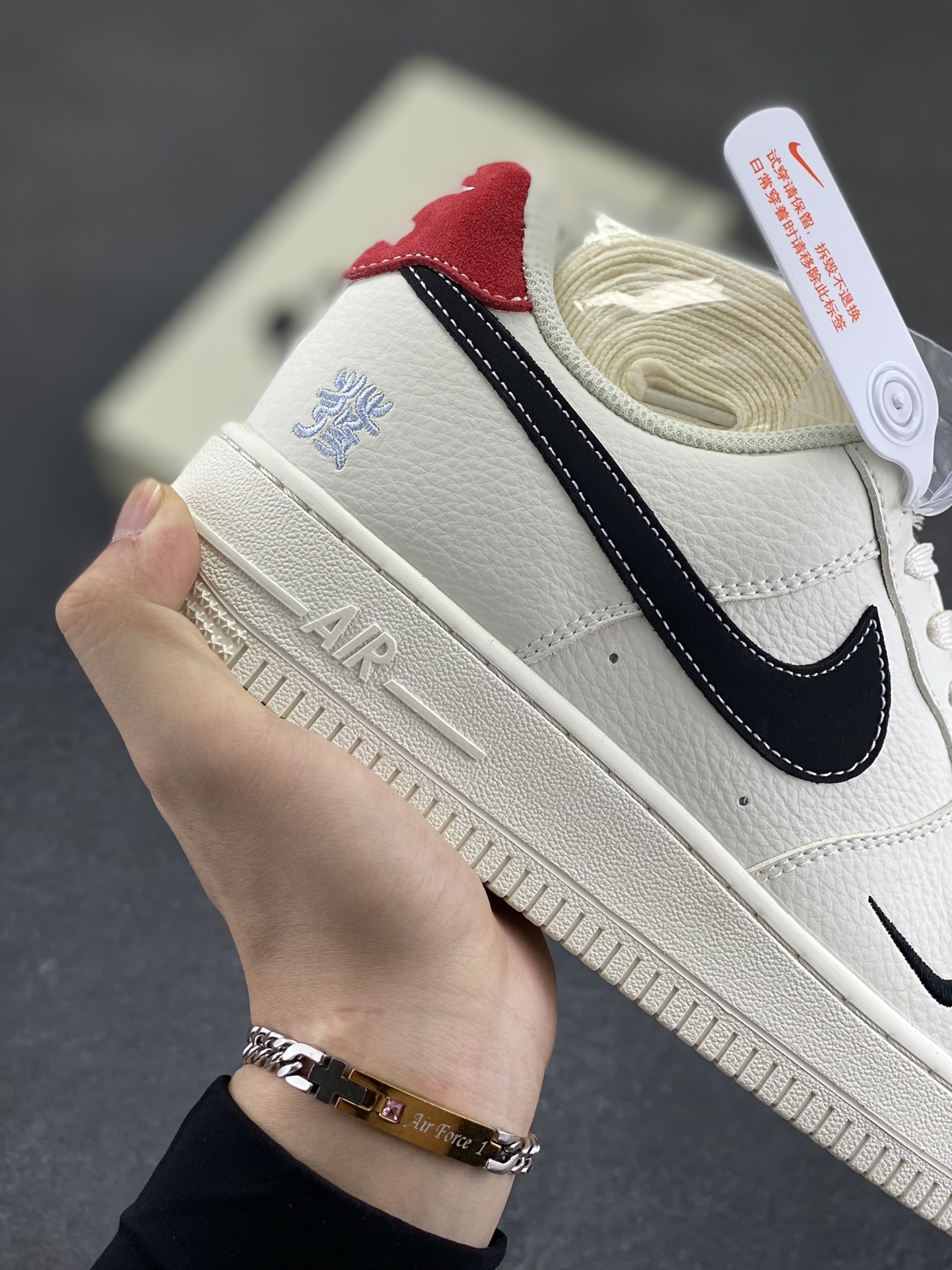 图片[6]-NIke Air Force 1 \’07 Low “發”空军一号 低帮 运动鞋 休闲鞋 折边针车 工艺难度大 原楦头原纸板 原装鞋盒 定制五金配件 内置全掌气垫 原厂鞋底 货号：CS5288-025 尺码：36 36.5 37.5 38 38.5 39 40 40.5 41 42 42.5 43 44 44.5 45-选品中心