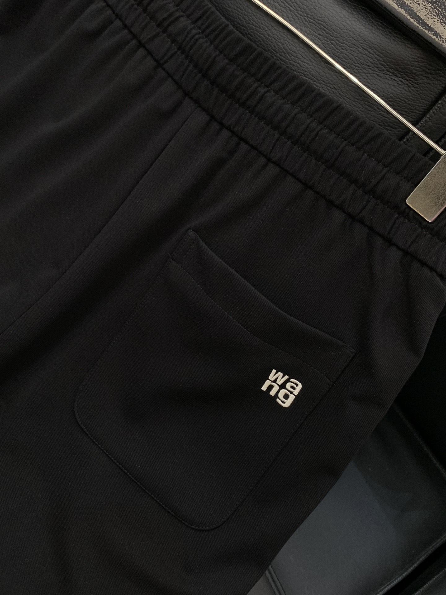 “Alexander Wang Spring 2025 Collection: Synchronised Cabinets, Fashion Pants, High-Grade Styles” - 图片 8