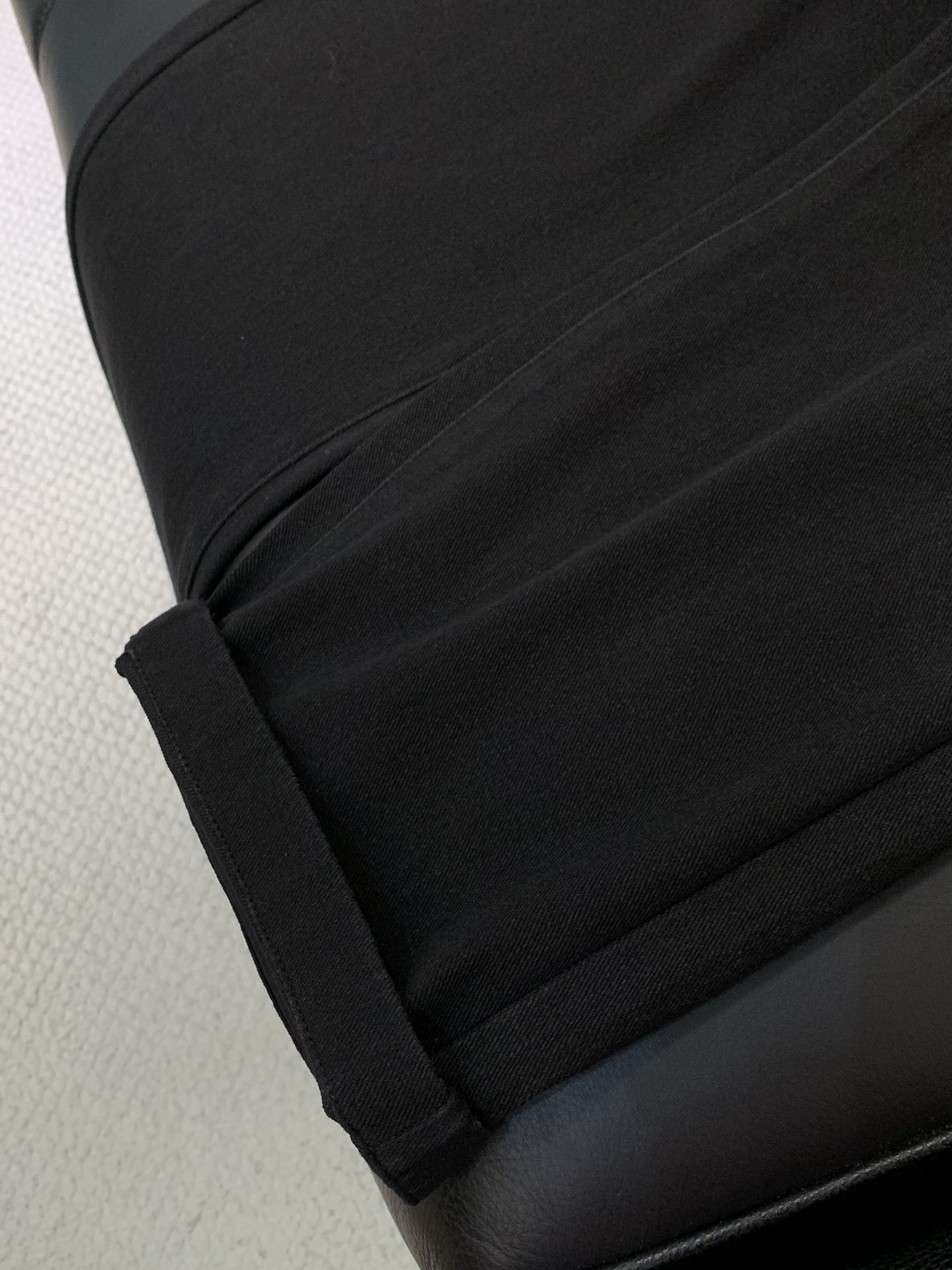 “Alexander Wang Spring 2025 Collection: Synchronised Cabinets, Fashion Pants, High-Grade Tops” - 图片 7