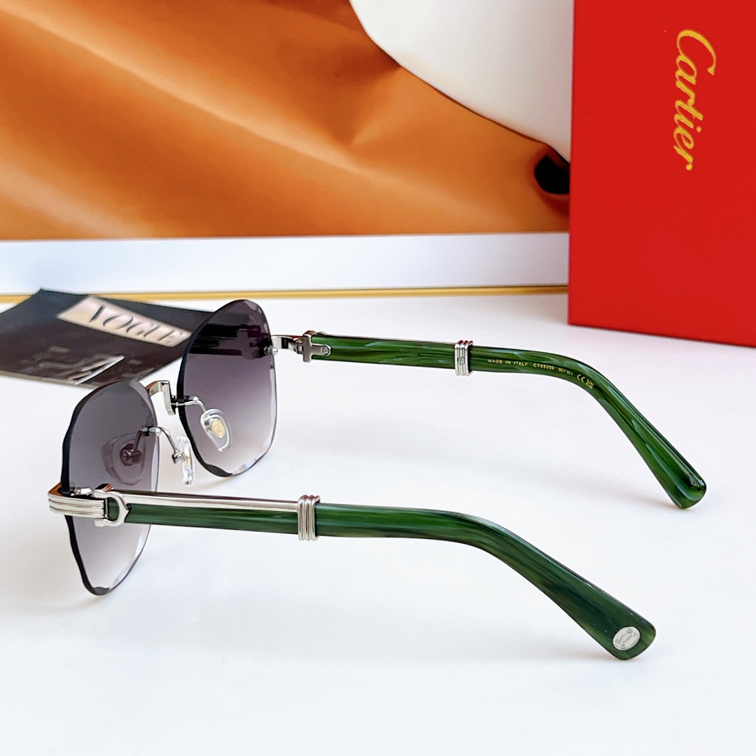  Cartier
MOD：CT0520S
Size：60口19 145
🔝🔝