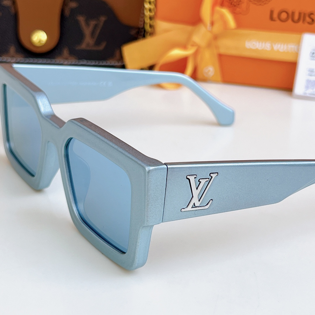  新品
Louis Vuitto*
MOD：Z2701 Z2702 Z2703 Z2704 Z2705 