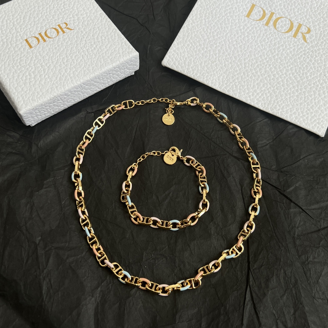 】👑Dior 迪奥  手链 精选原版一致 黄铜材质 甜美气质高雅。