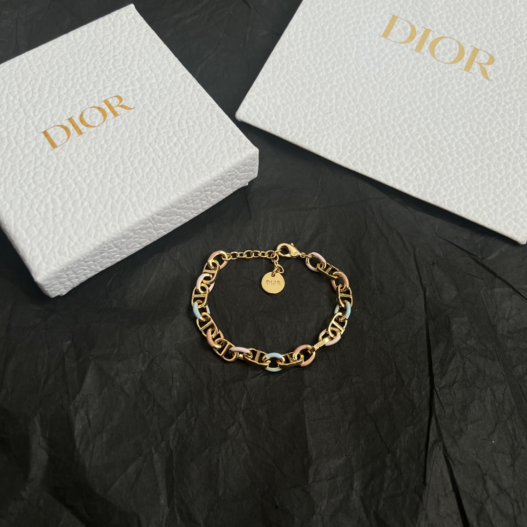 】👑Dior 迪奥  手链 精选原版一致 黄铜材质 甜美气质高雅。