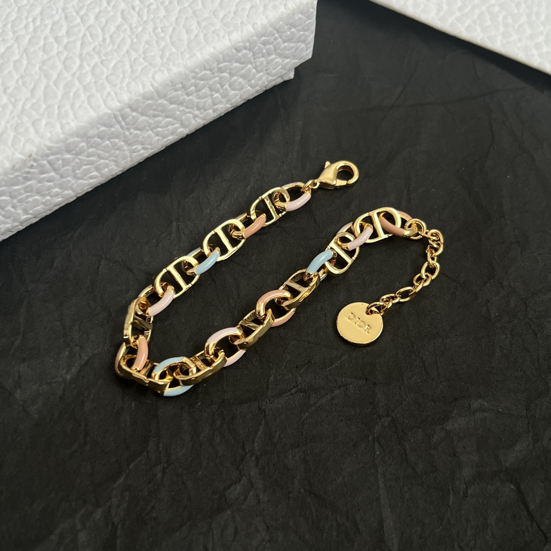 】👑Dior 迪奥  手链 精选原版一致 黄铜材质 甜美气质高雅。