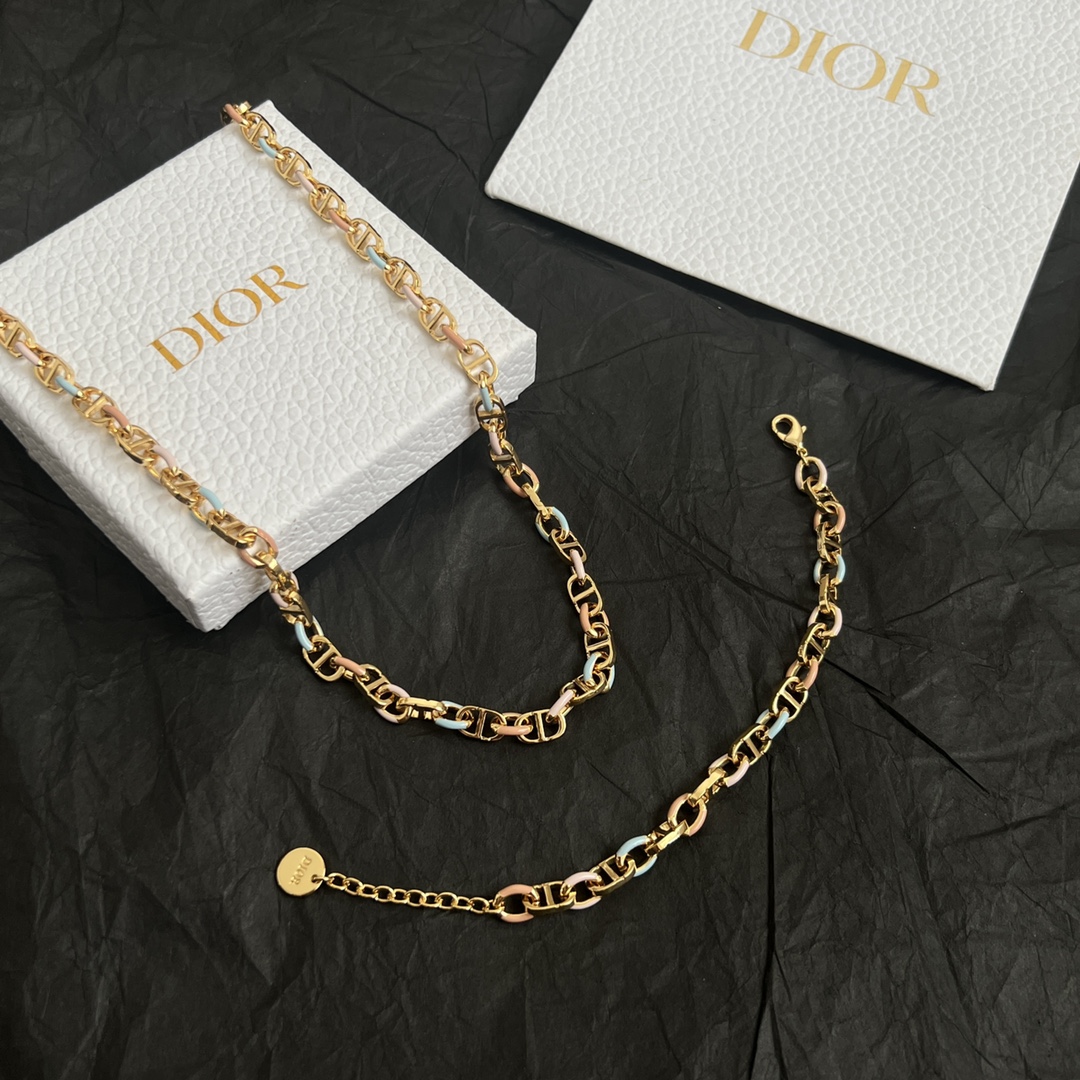 】👑Dior 迪奥  手链 精选原版一致 黄铜材质 甜美气质高雅。