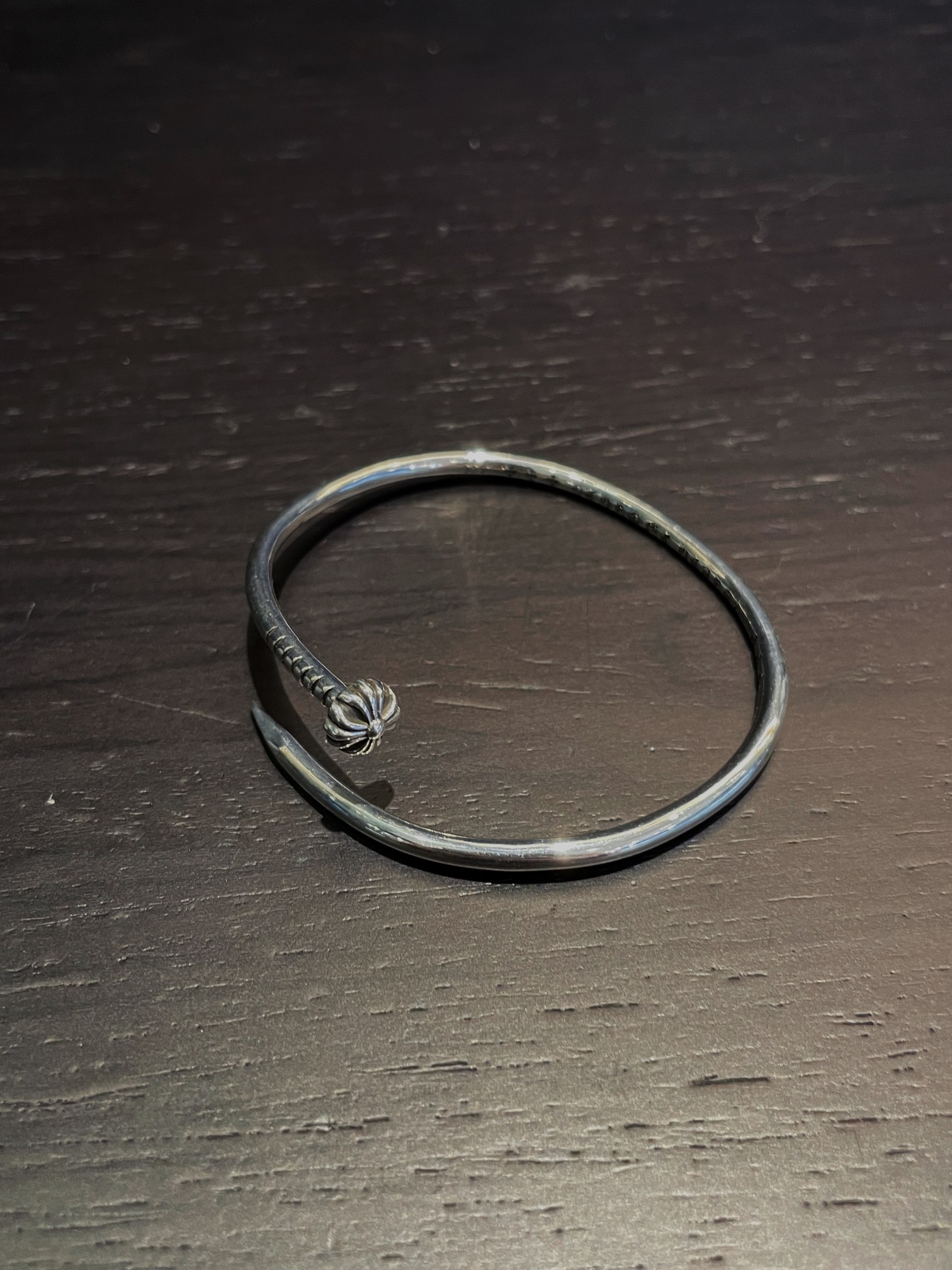 “Chrome Hearts Croak Bracelets: Stylish Accessories for Any Outfit in Average Size” - 图片 5