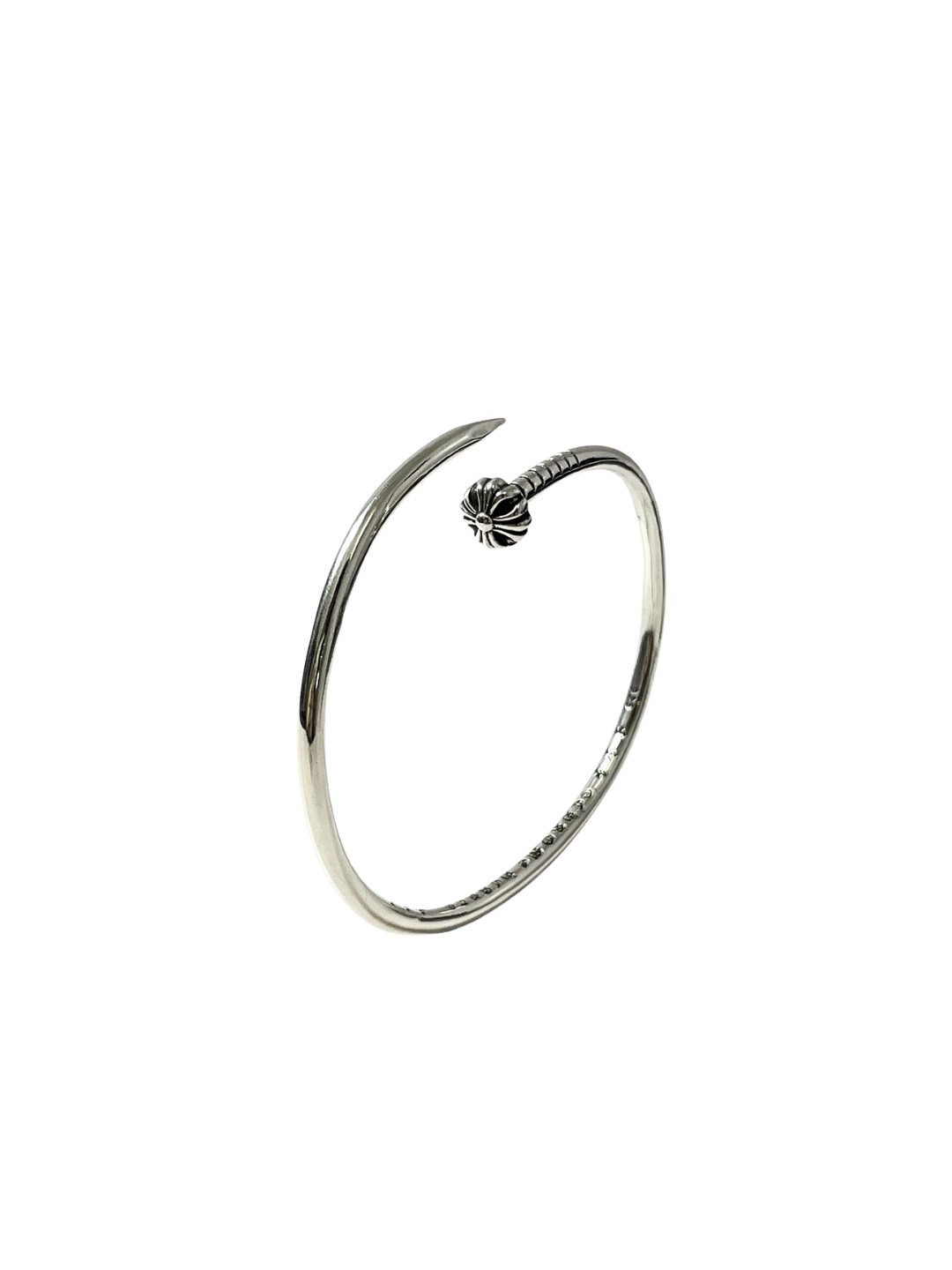 “Chrome Hearts Croak Bracelets: Stylish Accessories for Any Outfit in Average Size”