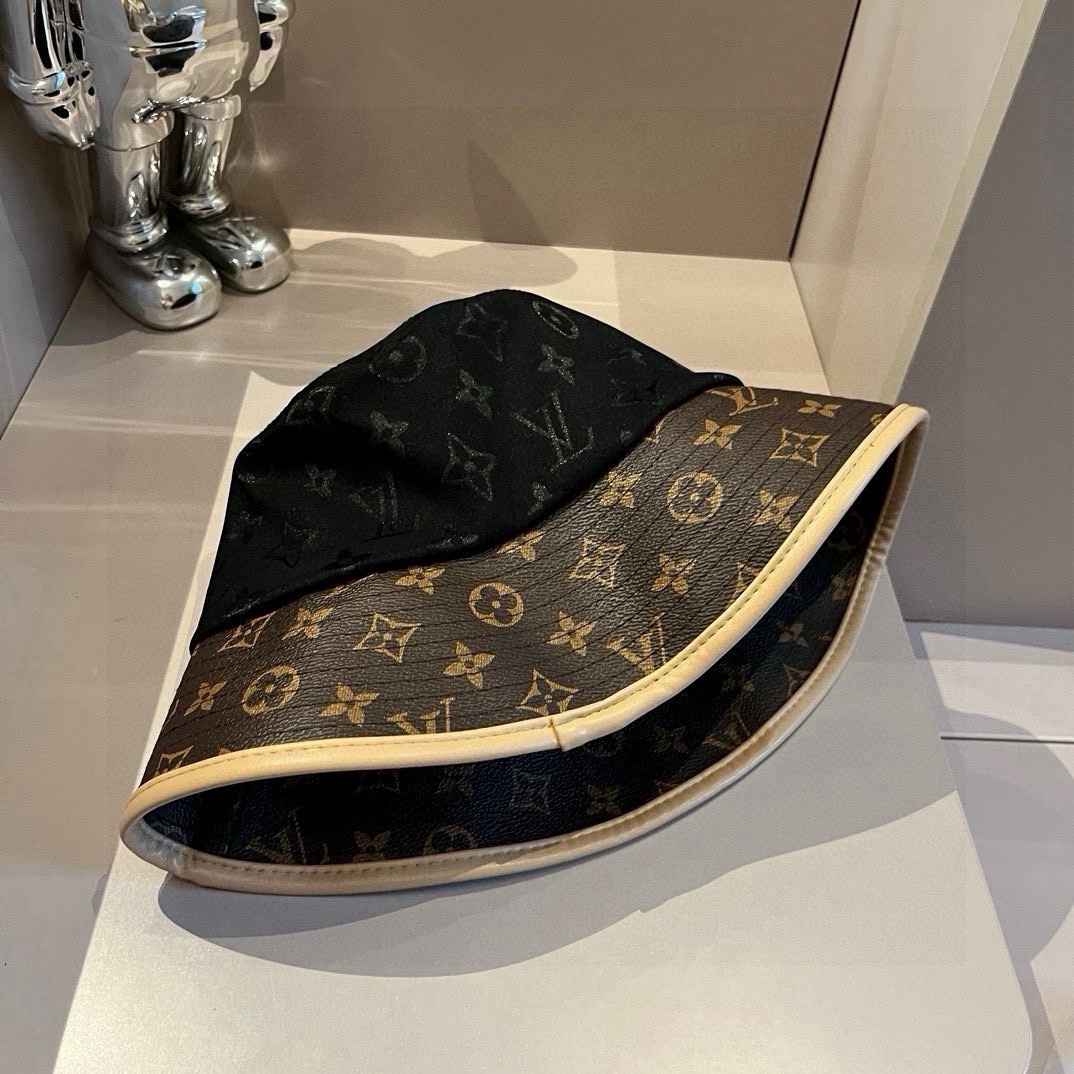 🆕

LV路易威登春夏款渔夫帽、头围57cm 男女通用