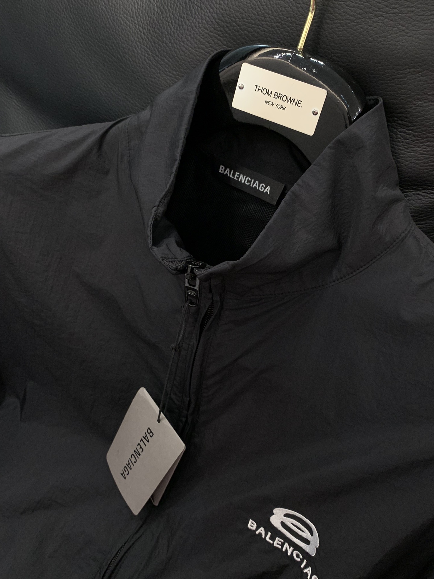 Paris Family’s High-Quality Exhaust Fan Dress with Hidden Vents and Comfortable Fit - 图片 4