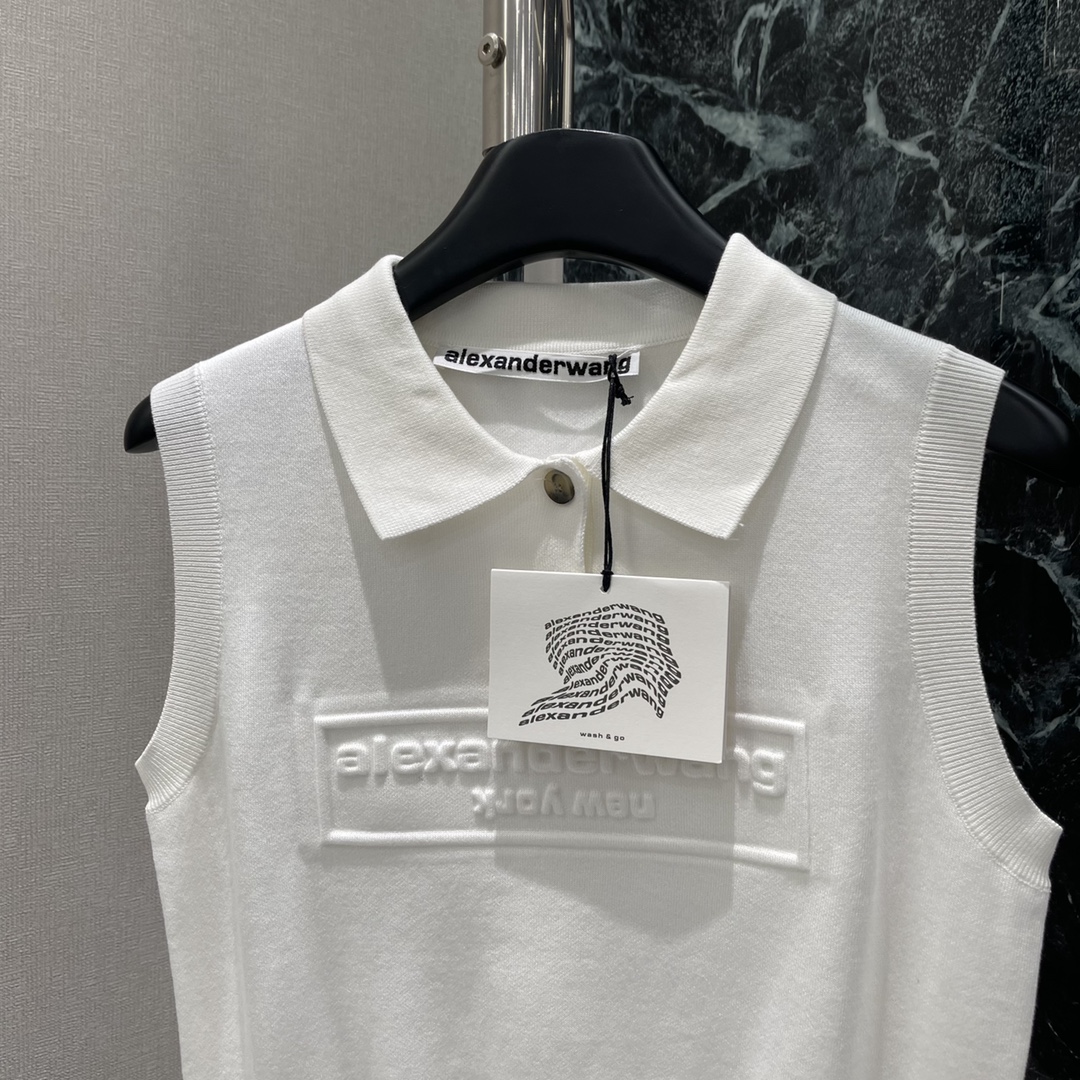 Stylish Single-Size Female Suit with Unique Design and Loose Fit - 图片 5