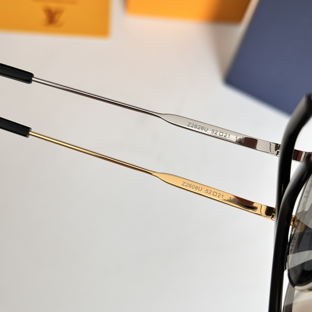  ‼️LOUIS VUITTON
MODEL：Z2626U.Z2608U SIZE53口22-145
S