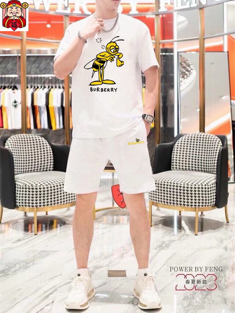 Burberry 品牌【BURBERRY 巴宝莉】 2025新款男士短袖短裤套装 销售 市面高端版本 手感细腻柔软 让你穿着更加舒适 立体裁剪版型超赞 尺码:M-5XL下单请报身高体重
