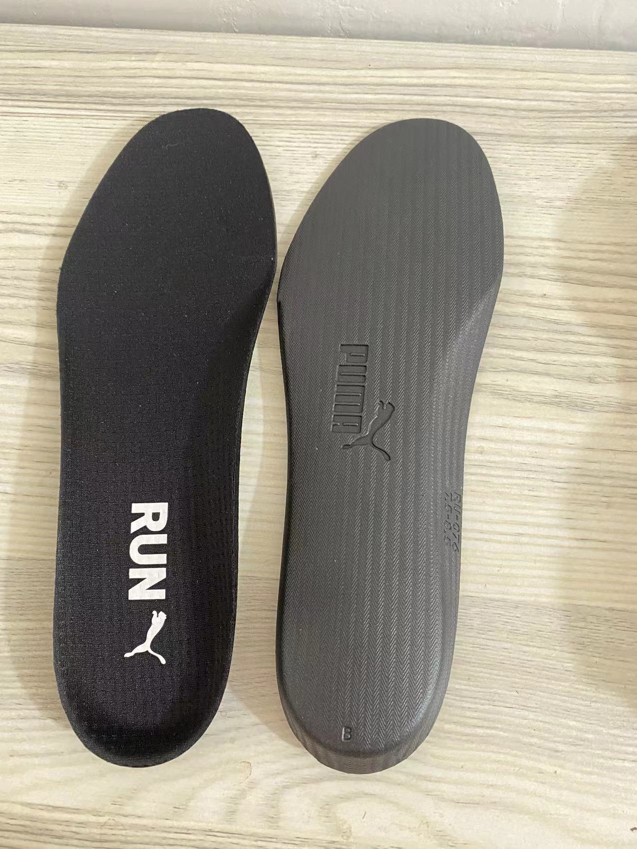 图片[8]-【纯原版】彪马彪破3 PUMA MAGNIFY NITRO 3代 PUMA跑鞋为跑步蓄 能，功能性和美观性兼备。搭载 PUMA NITRO 氮气中底，具备轻量与高缓冲回弹特性，打造柔软舒适脚感。以简约流畅的线条勾勒 PUMA 跑道，为鞋款增添一抹灵动气质。 鞋面 采用轻量化高弹织物鞋面，上脚透气舒适包覆，还确保了耐穿性和支撑性助力急速畅跑 中底 超临界NITRO氮气中底结合厚底轮廓舒适缓震，提供能力反馈，轻便柔软 跑步通勤皆可 鞋侧 PUMA 流线型跑道以明亮色彩呈现，勾勒活力运动美学 外底 采用 PUMAGRIP橡胶大底，止滑耐磨赋予跑者灵活自如的运动体验 货号 311046-03 尺码 36 37 37.5 38 38.5 39 40 40.5 41 42 42.5 43 44 44.5 45-选品中心