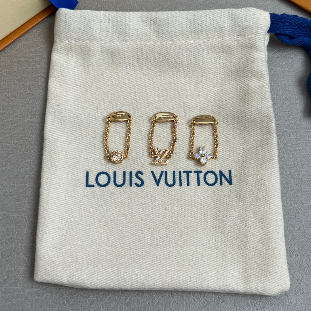 【】一套LV 新款  戒指🔹🔹Louis Vuitton 路易威登 戒指🔹专柜一致材质 火爆款出货 设计