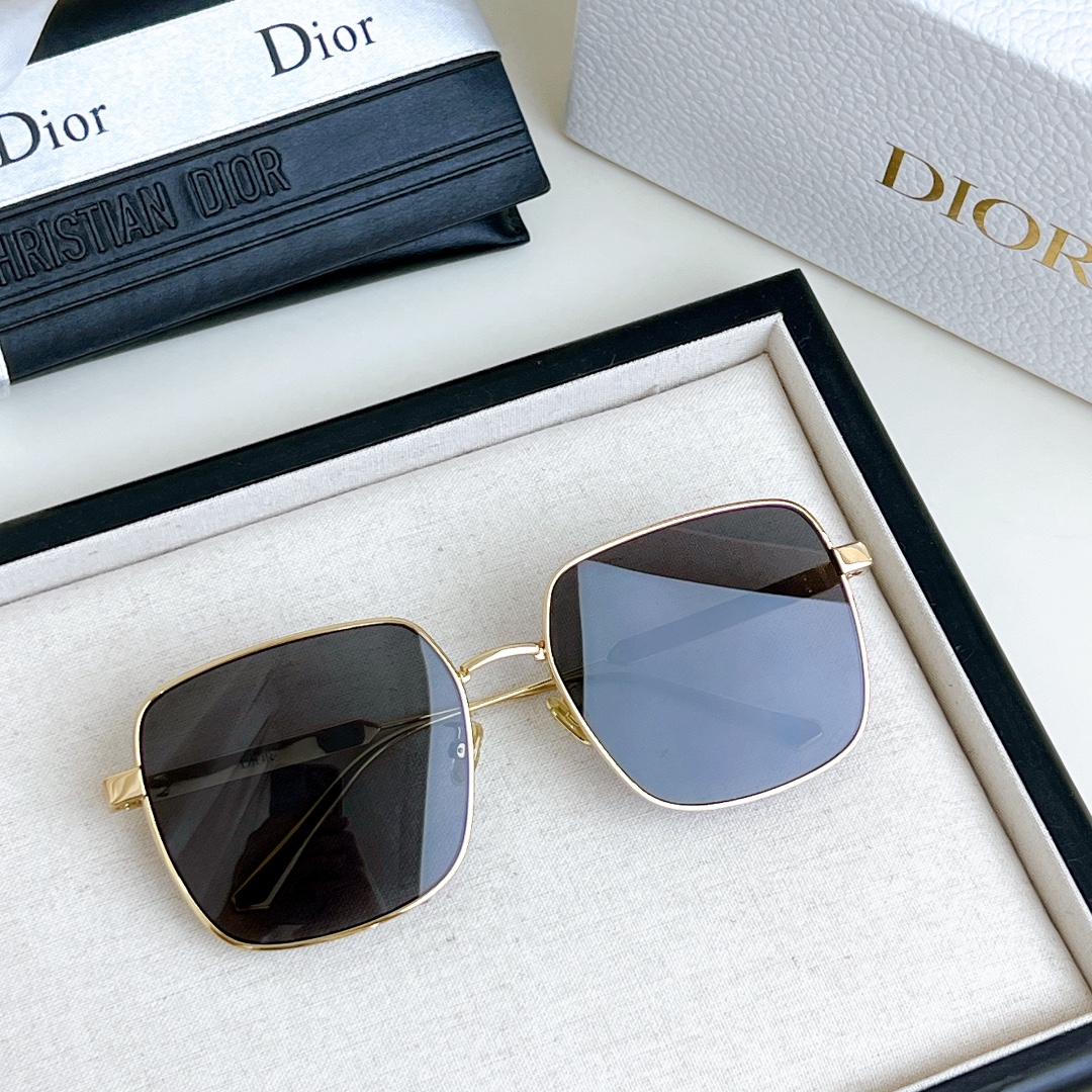 高版本 
18k电镀 原版叶子
DIOR 
MOD：Cannage S1U
SIZE：59-18-14