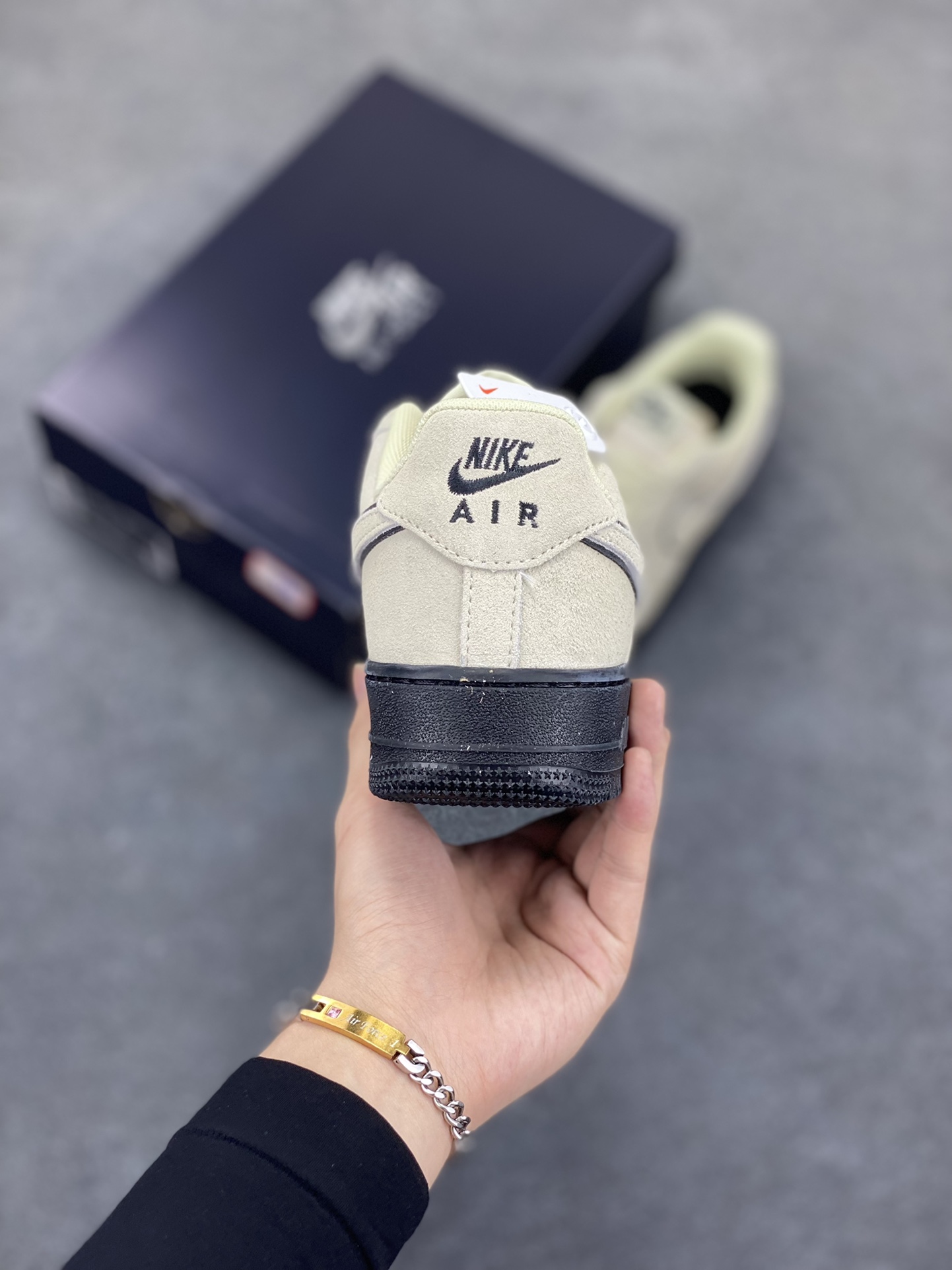 图片[4]-Nike Air Force 1 Low 浅棕 原楦头原纸板 打造纯正空军版型 专注外贸渠道 全掌内置蜂窝气垫 原盒配件 原厂中底钢印、拉帮完美 货号：HQ1966-200 尺码：36 36.5 37.5 38 38.5 39 40 40.5 41 42 42.5 43 44 44.5 45-选品中心