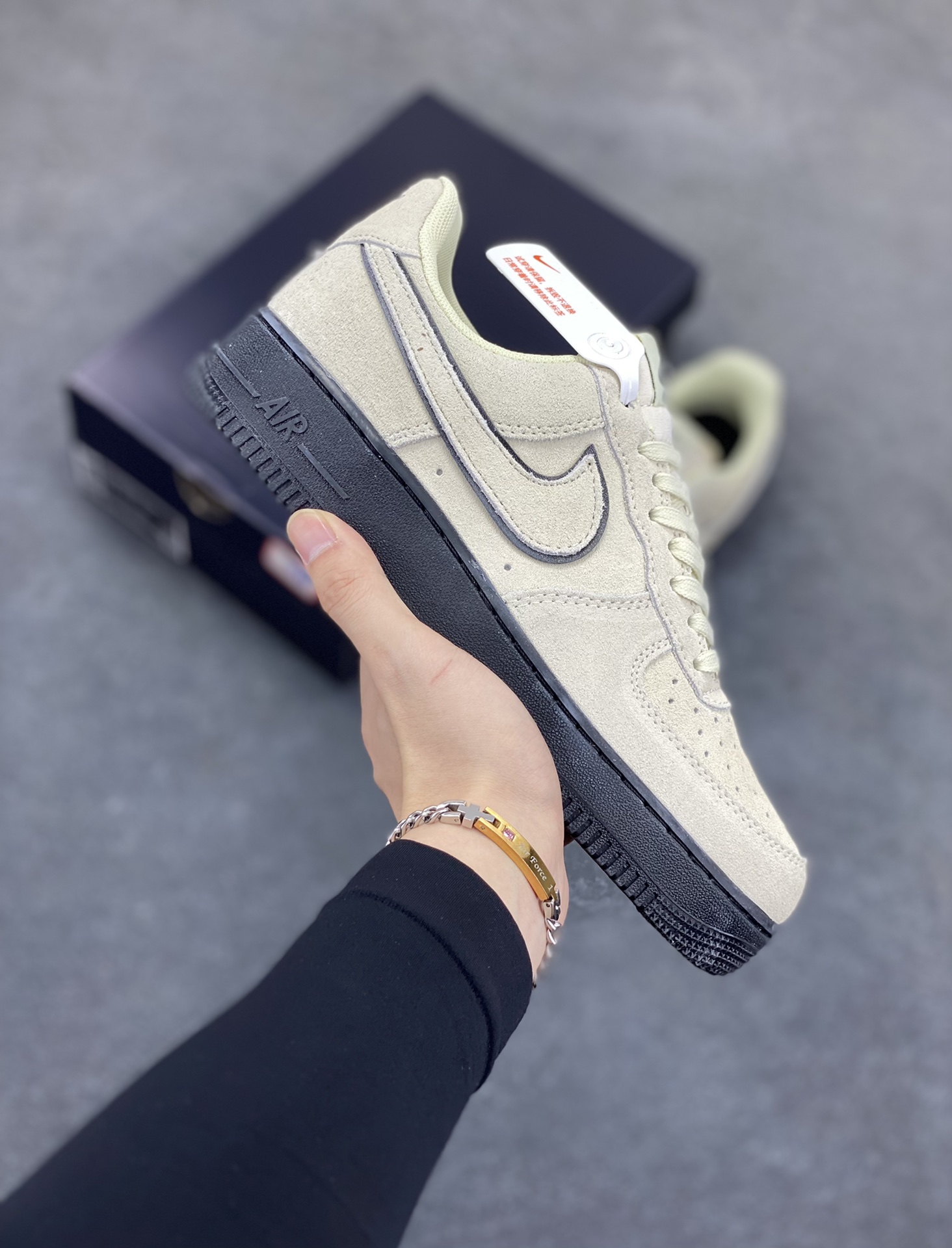 Nike Air Force 1 Low 浅棕 原楦头原纸板 打造纯正空军版型 专注外贸渠道 全掌内置蜂窝气垫 原盒配件 原厂中底钢印、拉帮完美 货号：HQ1966-200 尺码：36 36.5 37.5 38 38.5 39 40 40.5 41 42 42.5 43 44 44.5 45-选品中心