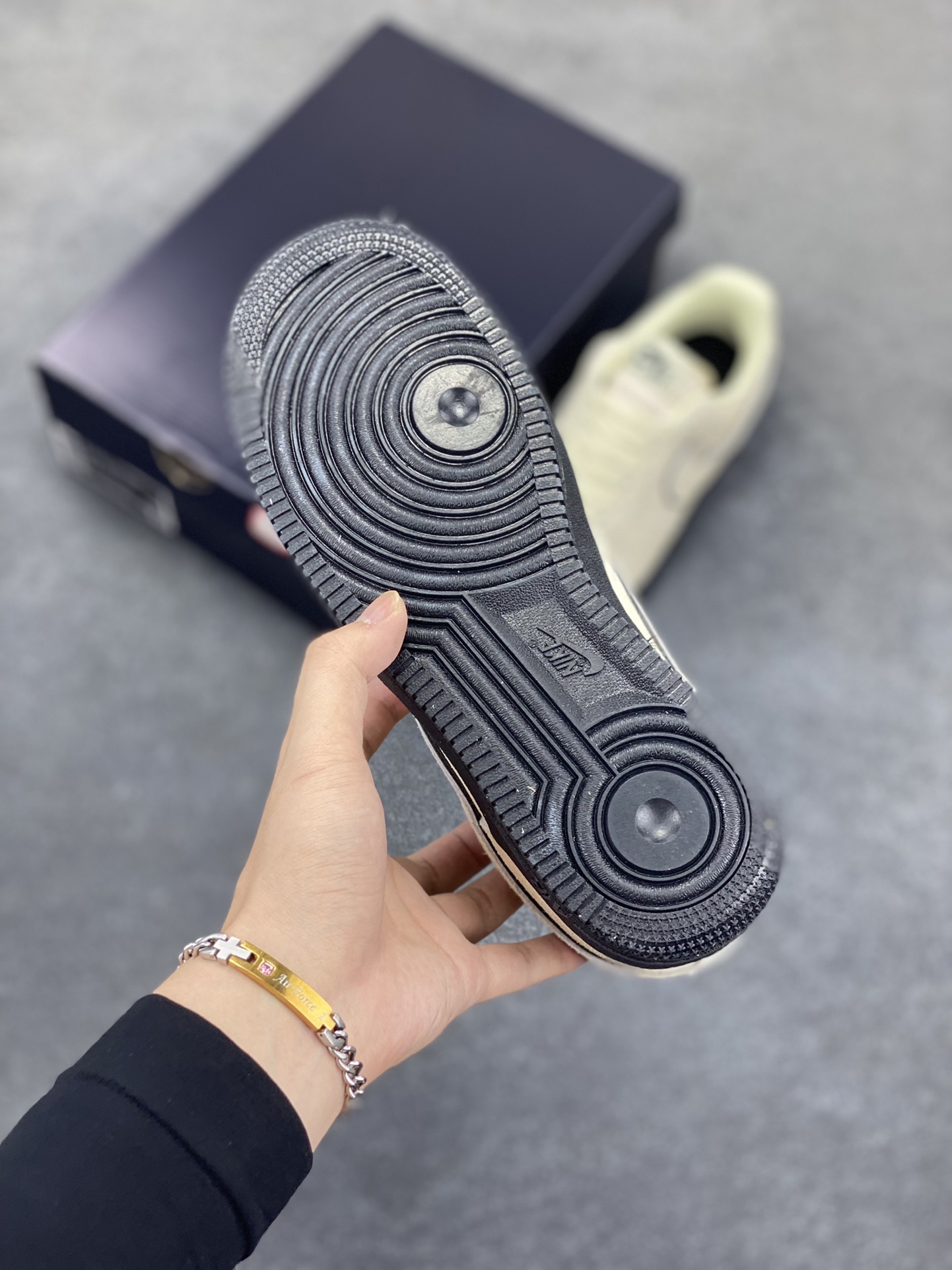 图片[5]-Nike Air Force 1 Low 浅棕 原楦头原纸板 打造纯正空军版型 专注外贸渠道 全掌内置蜂窝气垫 原盒配件 原厂中底钢印、拉帮完美 货号：HQ1966-200 尺码：36 36.5 37.5 38 38.5 39 40 40.5 41 42 42.5 43 44 44.5 45-选品中心