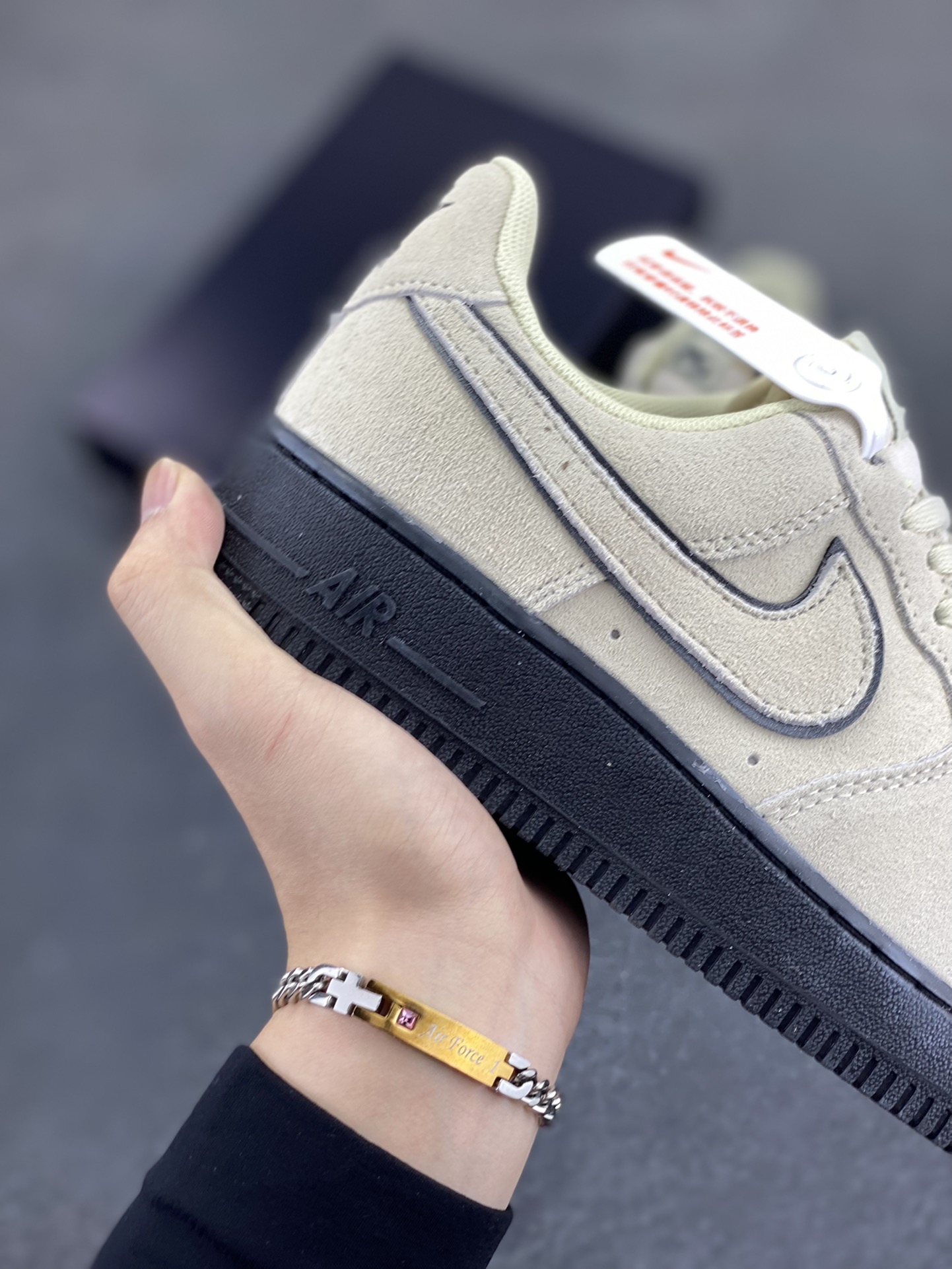 图片[6]-Nike Air Force 1 Low 浅棕 原楦头原纸板 打造纯正空军版型 专注外贸渠道 全掌内置蜂窝气垫 原盒配件 原厂中底钢印、拉帮完美 货号：HQ1966-200 尺码：36 36.5 37.5 38 38.5 39 40 40.5 41 42 42.5 43 44 44.5 45-选品中心