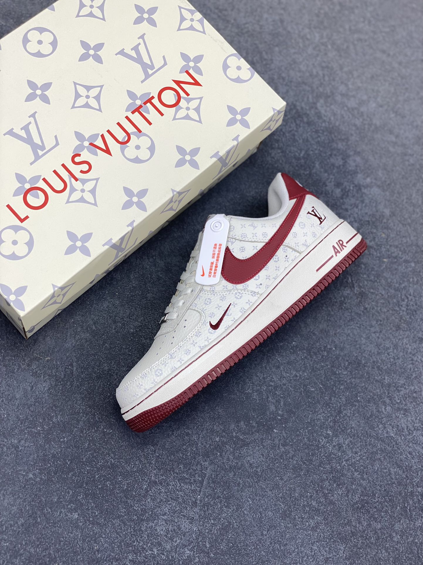 图片[7]-NIke Air Force 1 \’07 Low LV联名-白红 空军一号低帮 运动鞋 休闲鞋 折边针车 工艺难度大 原楦头原纸板 原装鞋盒 原厂鞋底 超高清洁度 细节完美 货号：LW9279-015 尺码：36 36.5 37.5 38 38.5 39 40 40.5 41 42 42.5 43 44 44.5 45-选品中心