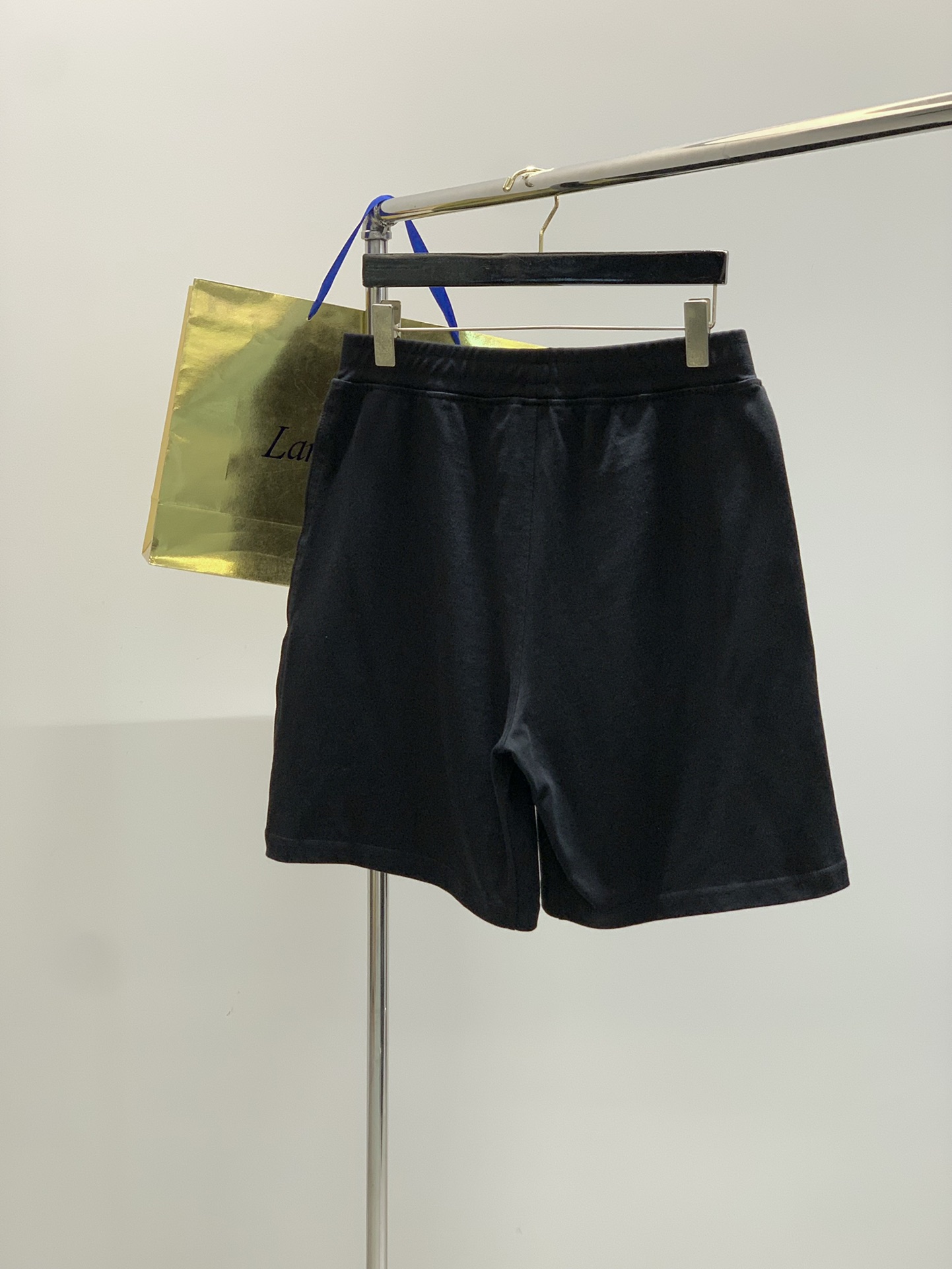 Stone Island Classic Tart Shorts with Compass Design – 2025SS Customized Edition - 图片 2