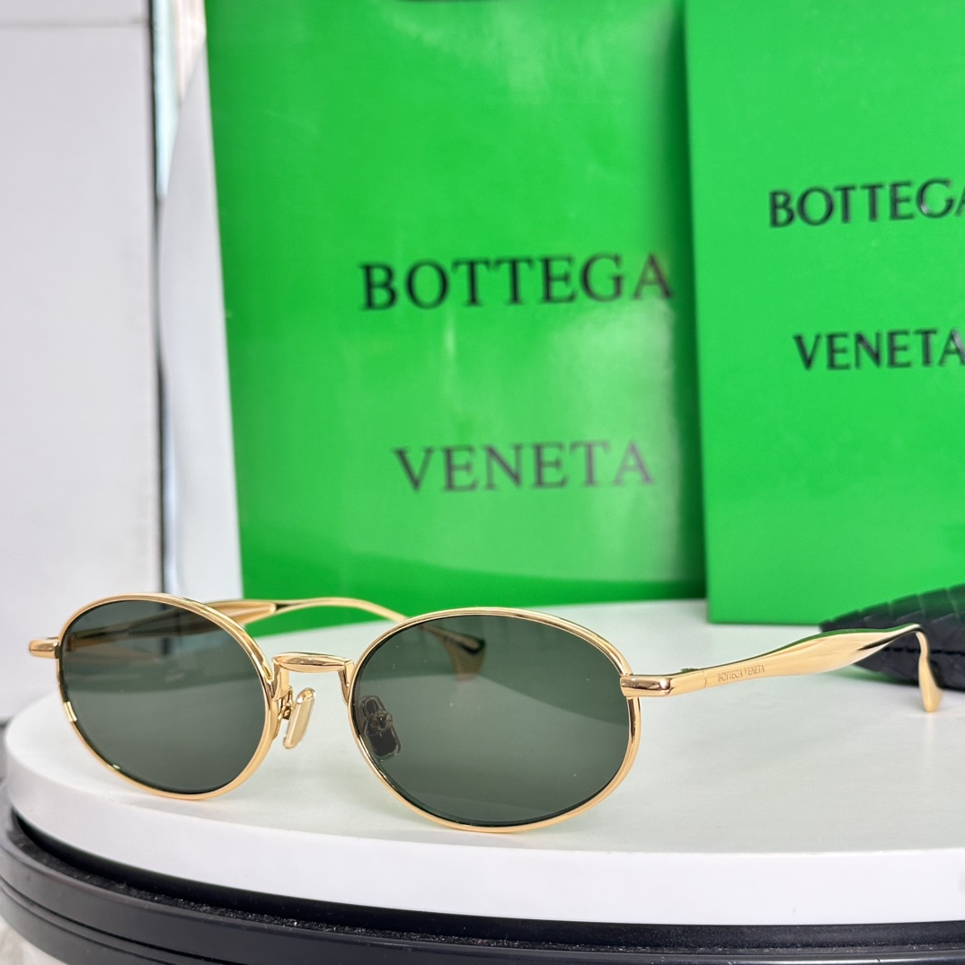  变色片 ‼️BOTTEGA VENET*
MODEL：BV1398S
SIZE56口19-145