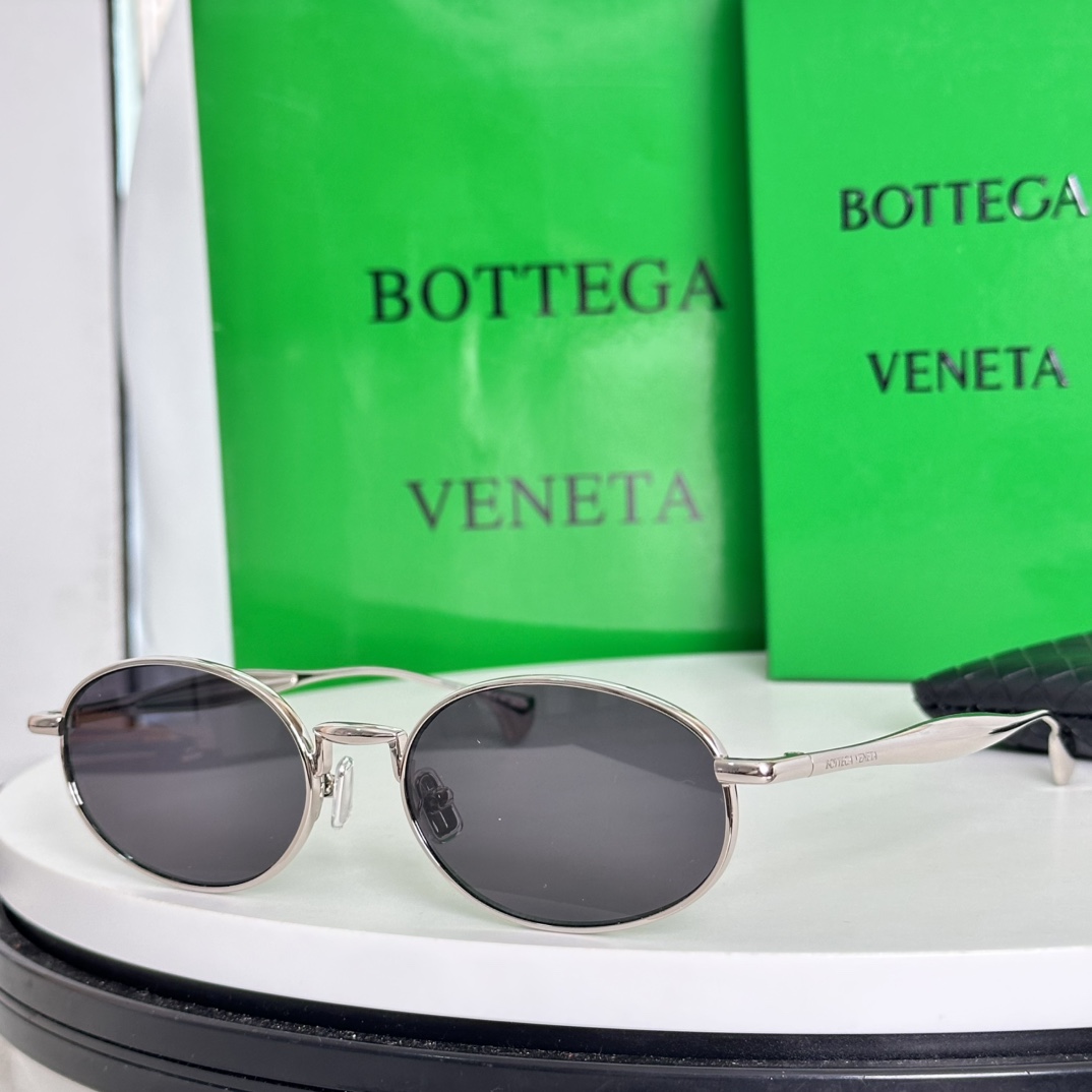  变色片 ‼️BOTTEGA VENET*
MODEL：BV1398S
SIZE56口19-145