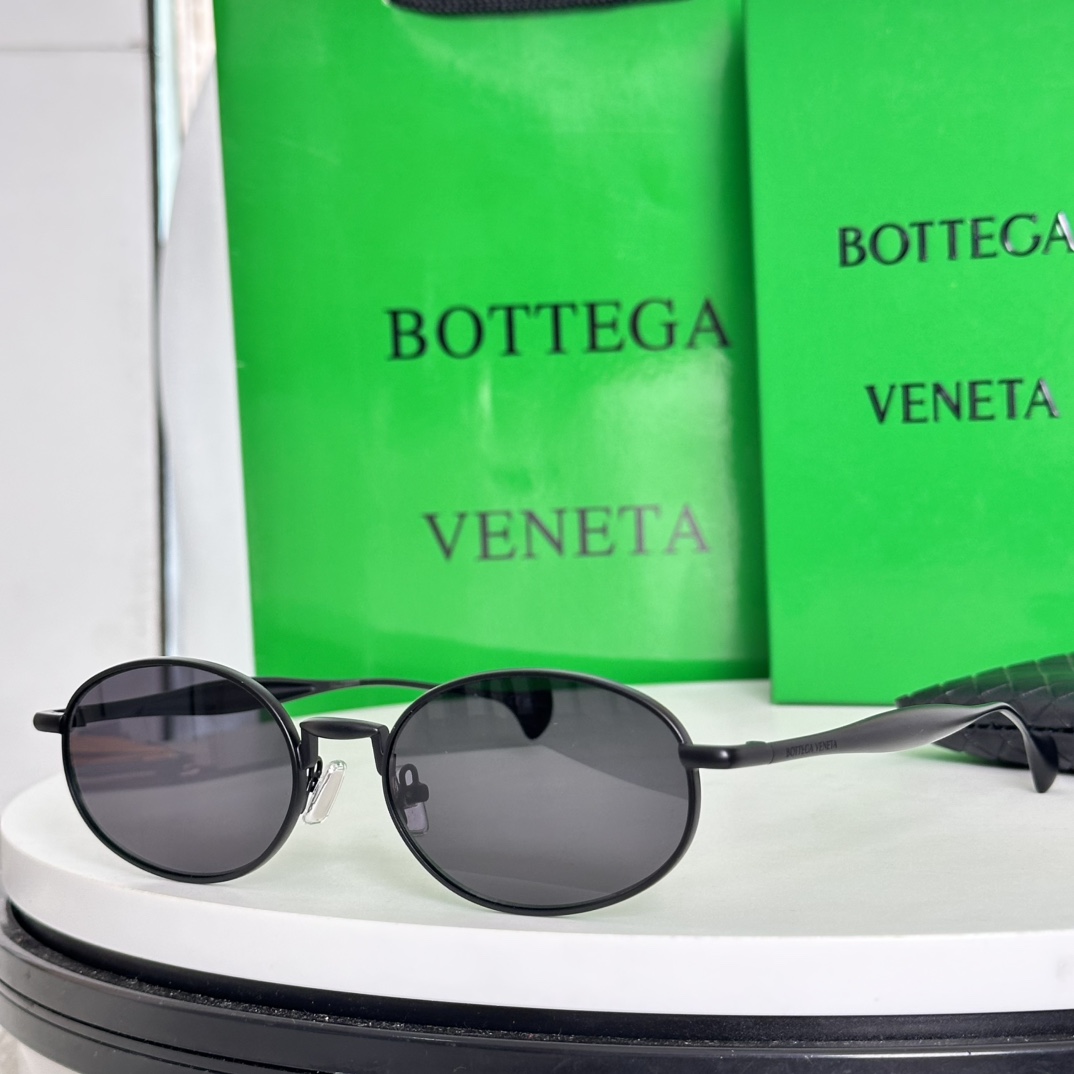  变色片 ‼️BOTTEGA VENET*
MODEL：BV1398S
SIZE56口19-145