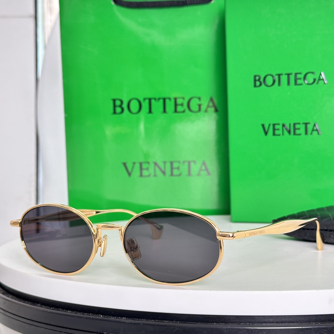  变色片 ‼️BOTTEGA VENET*
MODEL：BV1398S
SIZE56口19-145