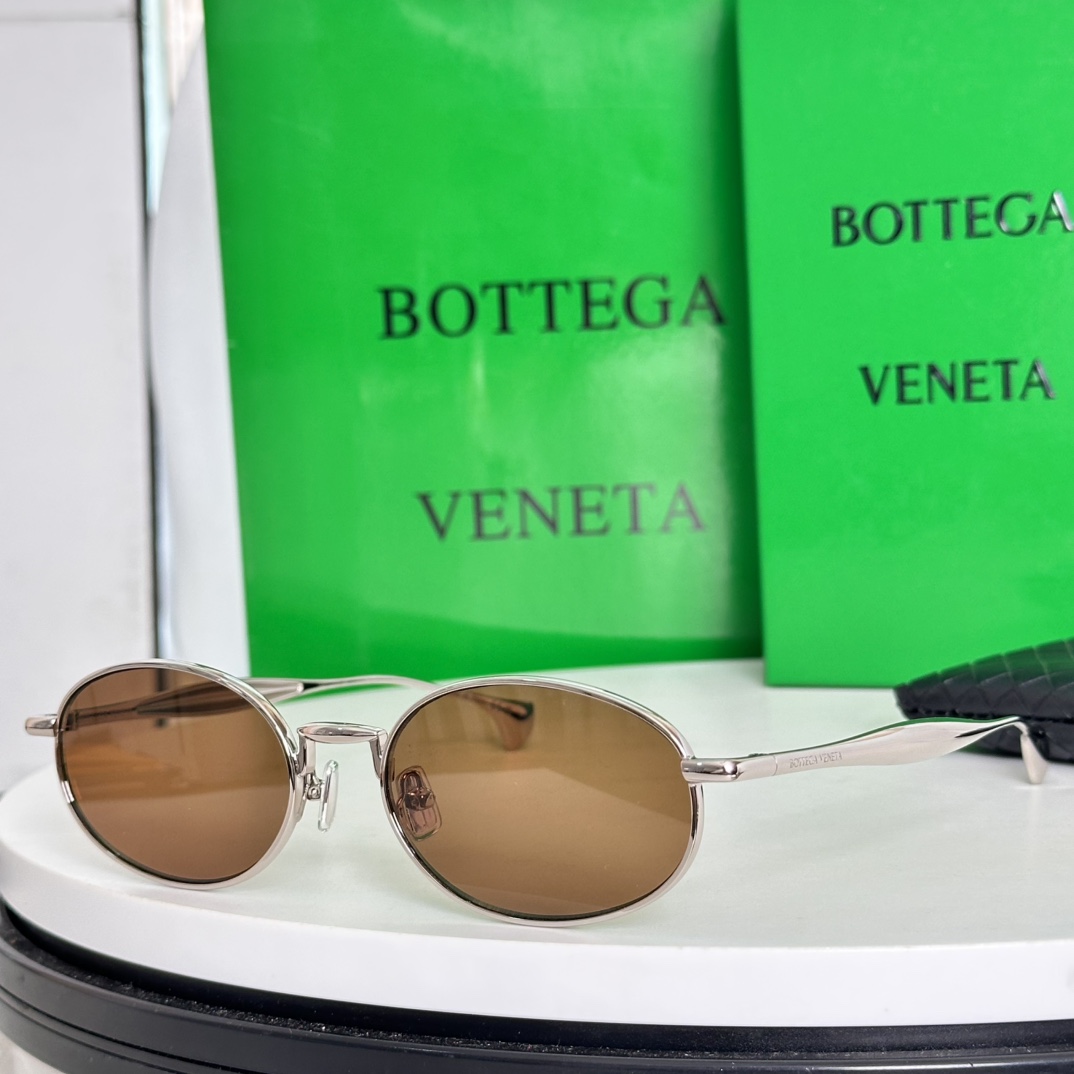  变色片 ‼️BOTTEGA VENET*
MODEL：BV1398S
SIZE56口19-145