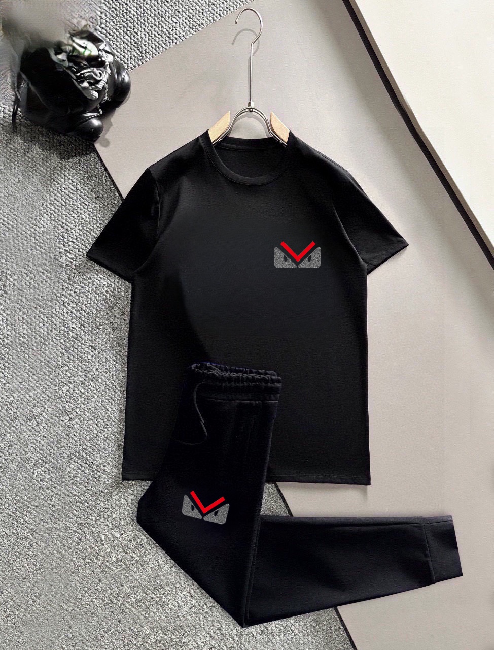 Fendi FENDI 芬迪 (胖子福音) 2025 世界知名奢侈品牌