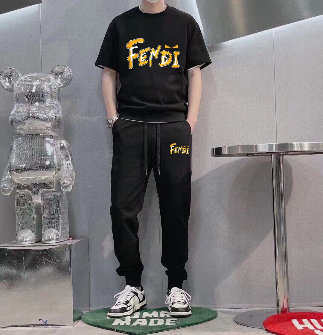 Fendi FENDI 芬迪 (胖子福音) 2025 世界知名奢侈品牌