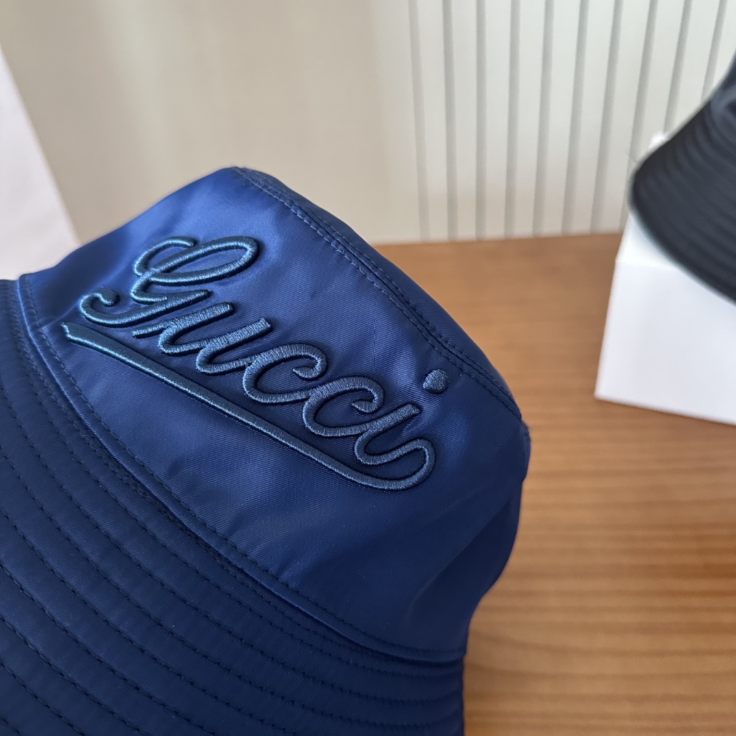 


GUCCI古奇 2025专柜新款简约刺绣款渔夫帽，很潮！休闲运动款，经典制作，超级好搭衣服！