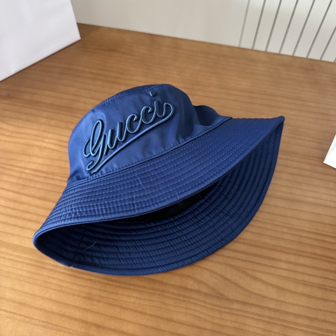


GUCCI古奇 2025专柜新款简约刺绣款渔夫帽，很潮！休闲运动款，经典制作，超级好搭衣服！