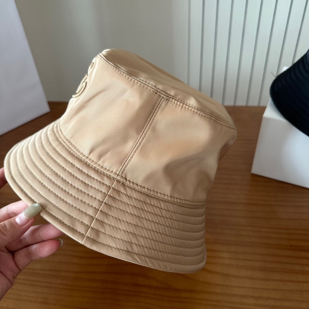 


GUCCI古奇 2025专柜新款简约刺绣款渔夫帽，很潮！休闲运动款，经典制作，超级好搭衣服！