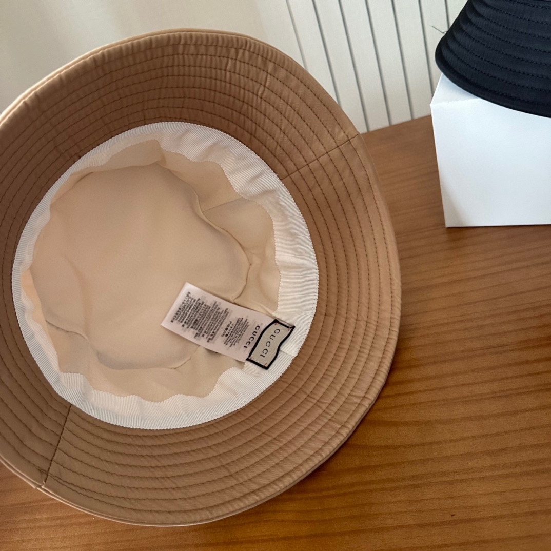 


GUCCI古奇 2025专柜新款简约刺绣款渔夫帽，很潮！休闲运动款，经典制作，超级好搭衣服！