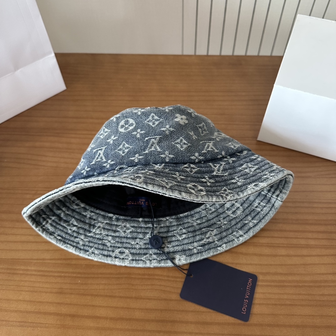 

LV路易威登渔夫帽  轻盈透气。完美版型，独家实物拍摄，男女适用