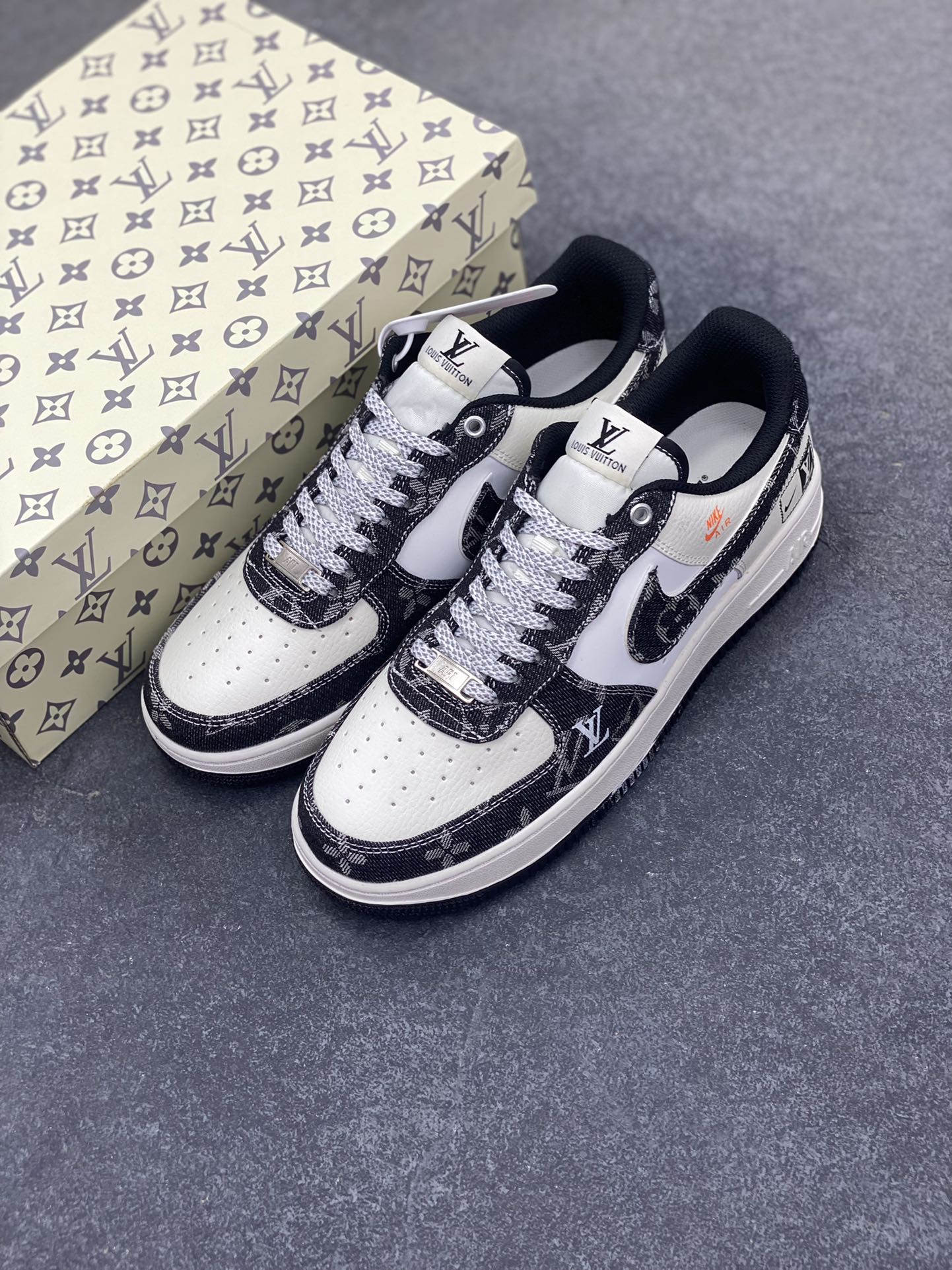 图片[8]-Nike Air Force 1 Low 空军一号低帮百搭休闲运动板鞋。柔软、弹性十足的缓震性能和出色的中底设计，横跨复古与现代的外型结合，造就出风靡全球三十多年的Force 1，直到今天还深受青睐。 货号：YX5066-354 尺码：36 36.5 37.5 38 38.5 39 40 40.5 41 42 42.5 43 44 44.5 45-选品中心