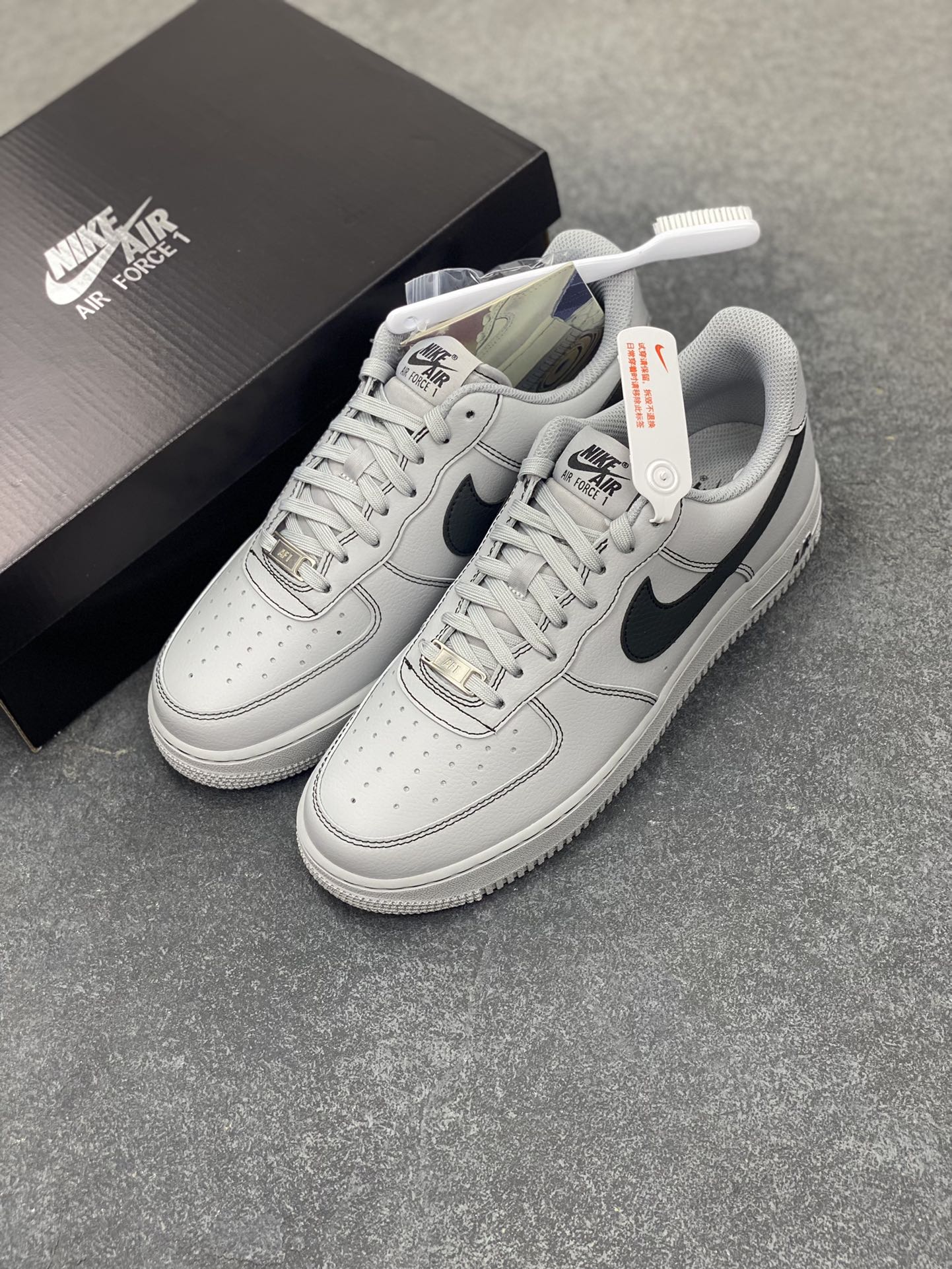 图片[8]-HY版本💯 Nike Air Force 1 Low 灰线 原楦头原纸板 打造纯正空军版型 专注外贸渠道 全掌内置蜂窝气垫 原盒配件 原厂中底钢印、拉帮完美 货号：HQ2037-004 尺码：36 36.5 37.5 38 38.5 39 40 40.5 41 42 42.5 43 44 44.5 45 46-选品中心
