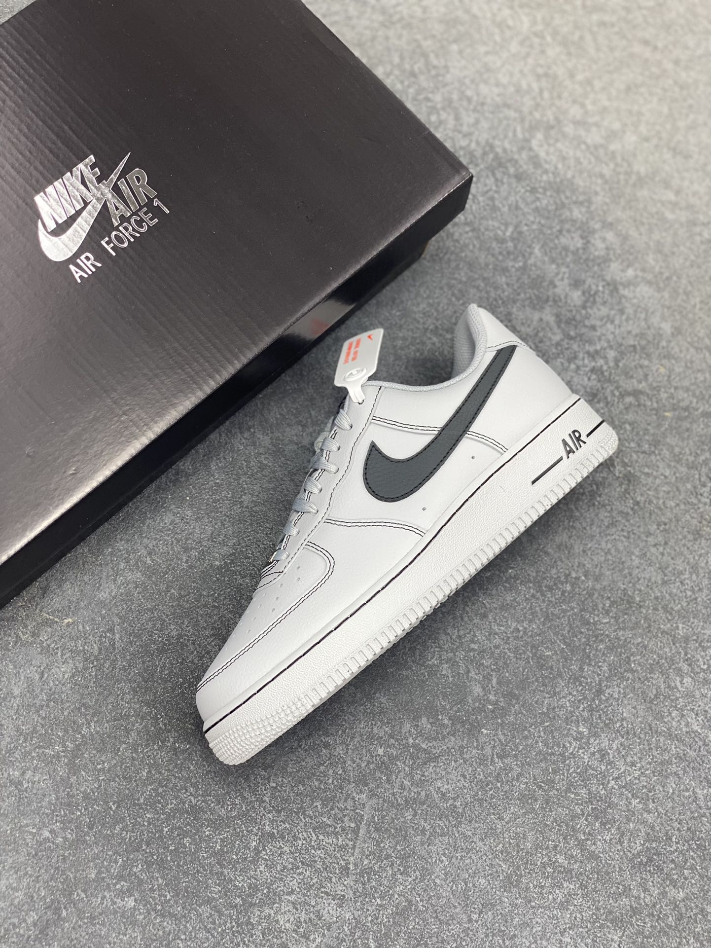 图片[7]-HY版本💯 Nike Air Force 1 Low 灰线 原楦头原纸板 打造纯正空军版型 专注外贸渠道 全掌内置蜂窝气垫 原盒配件 原厂中底钢印、拉帮完美 货号：HQ2037-004 尺码：36 36.5 37.5 38 38.5 39 40 40.5 41 42 42.5 43 44 44.5 45 46-选品中心