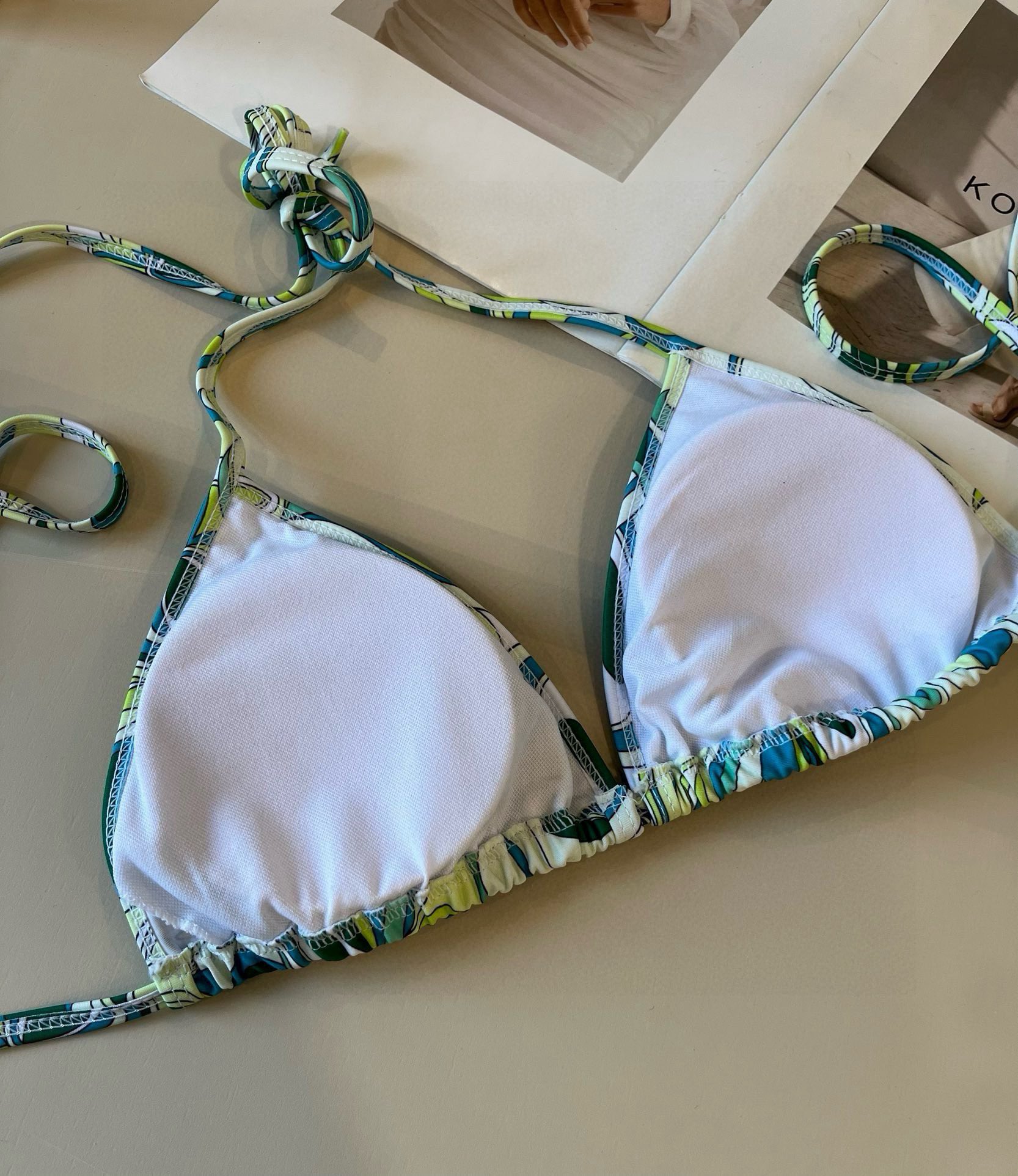。

潮牌比基尼👙S M L